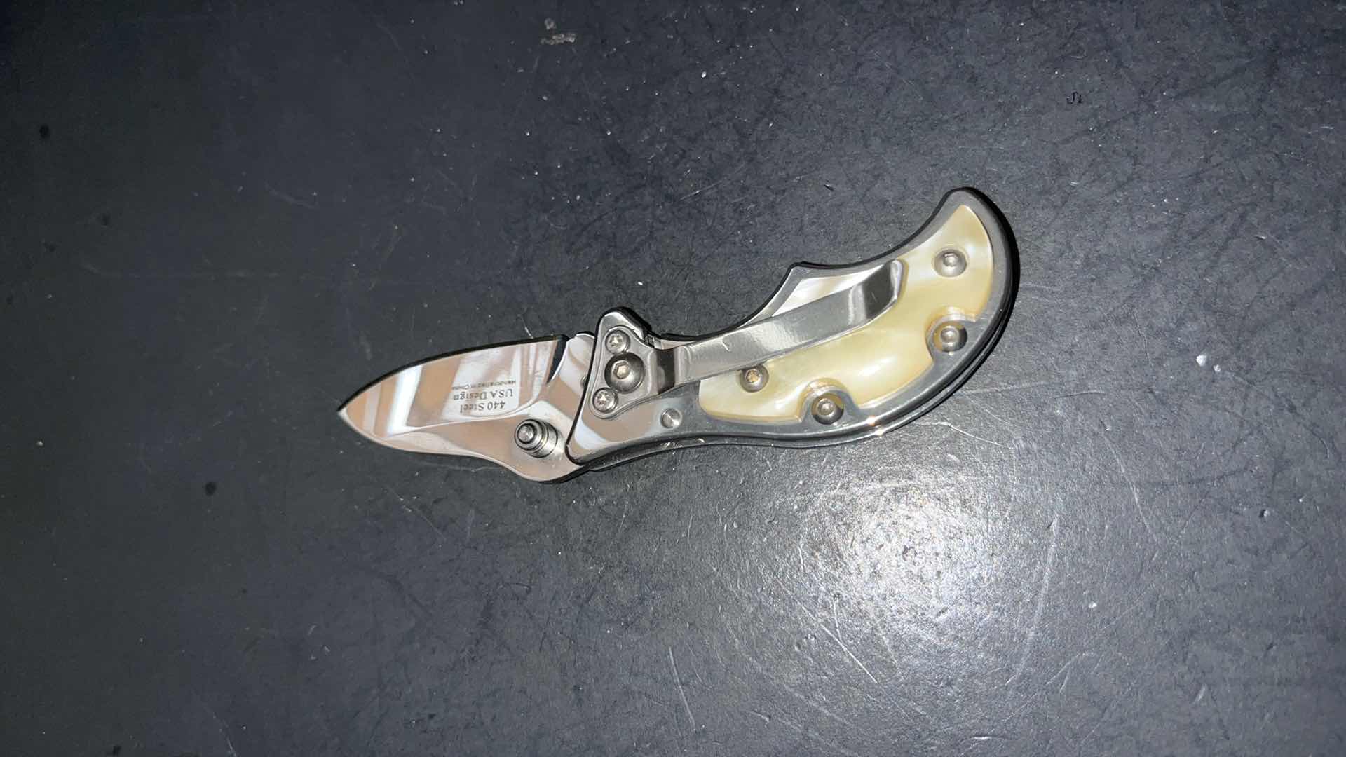 Photo 1 of KNIFE, SINGLE