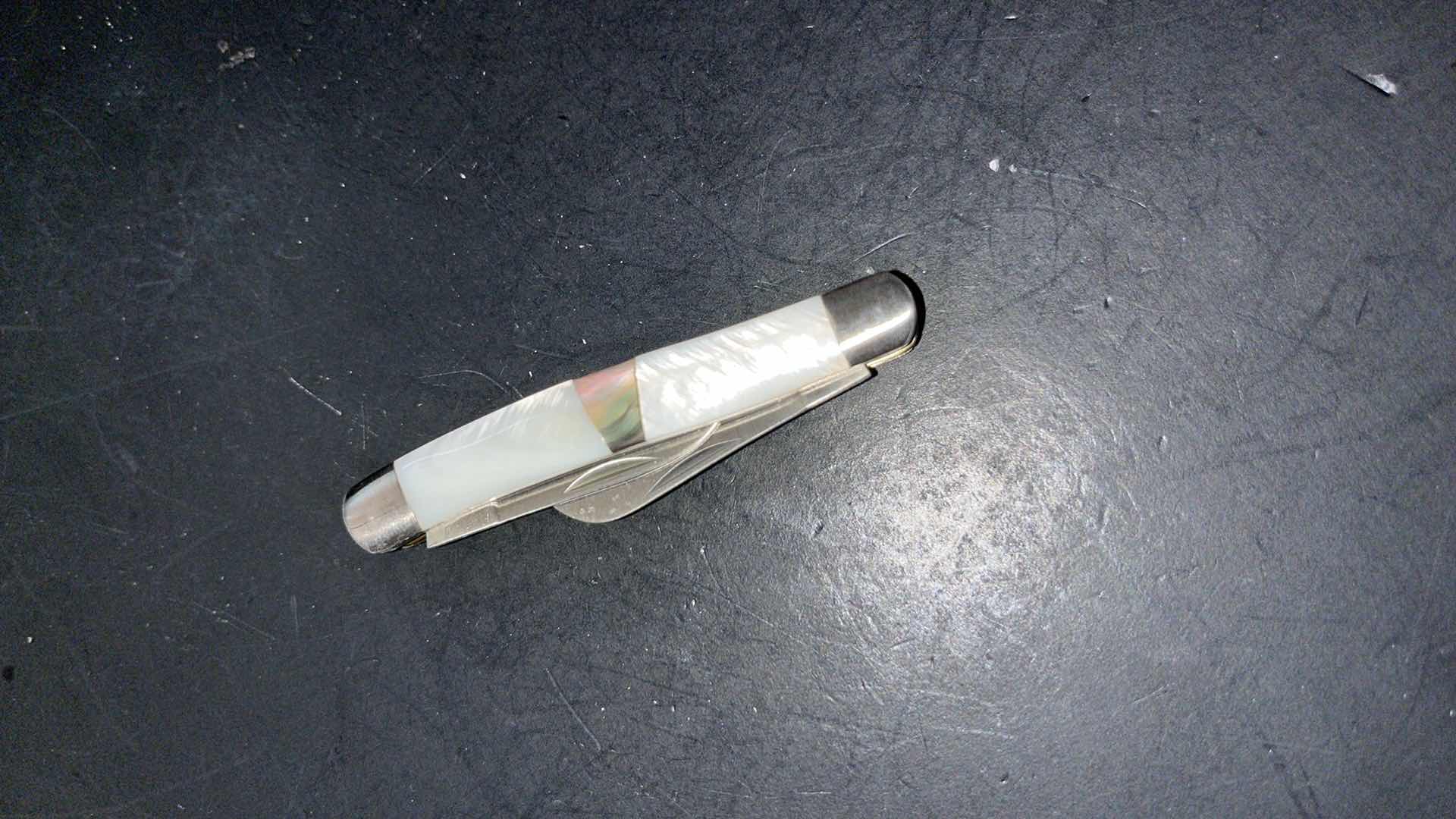 Photo 1 of KNIFE, SINGLE