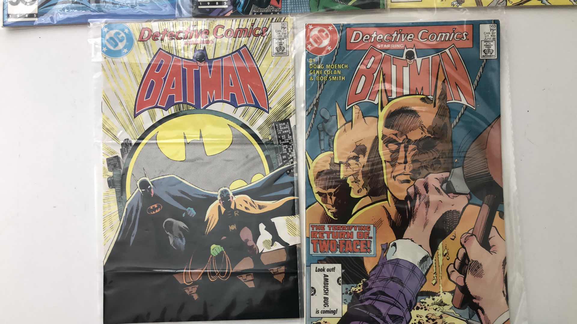 Photo 3 of DC DETECTIVE COMICS BATMAN #560,559,562,561,563