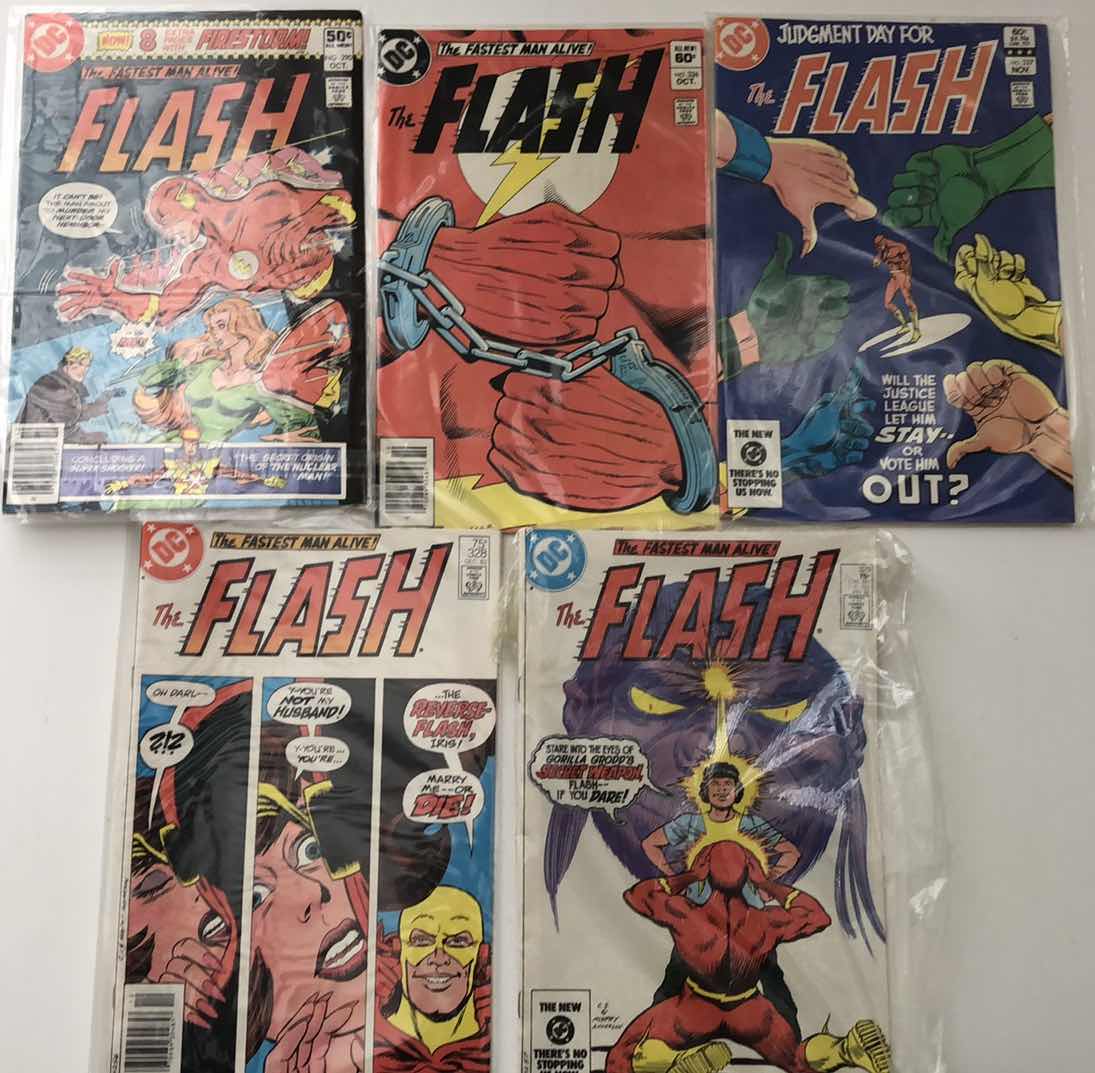 Photo 1 of DC COMICS FLASH #290,326,327,328,329