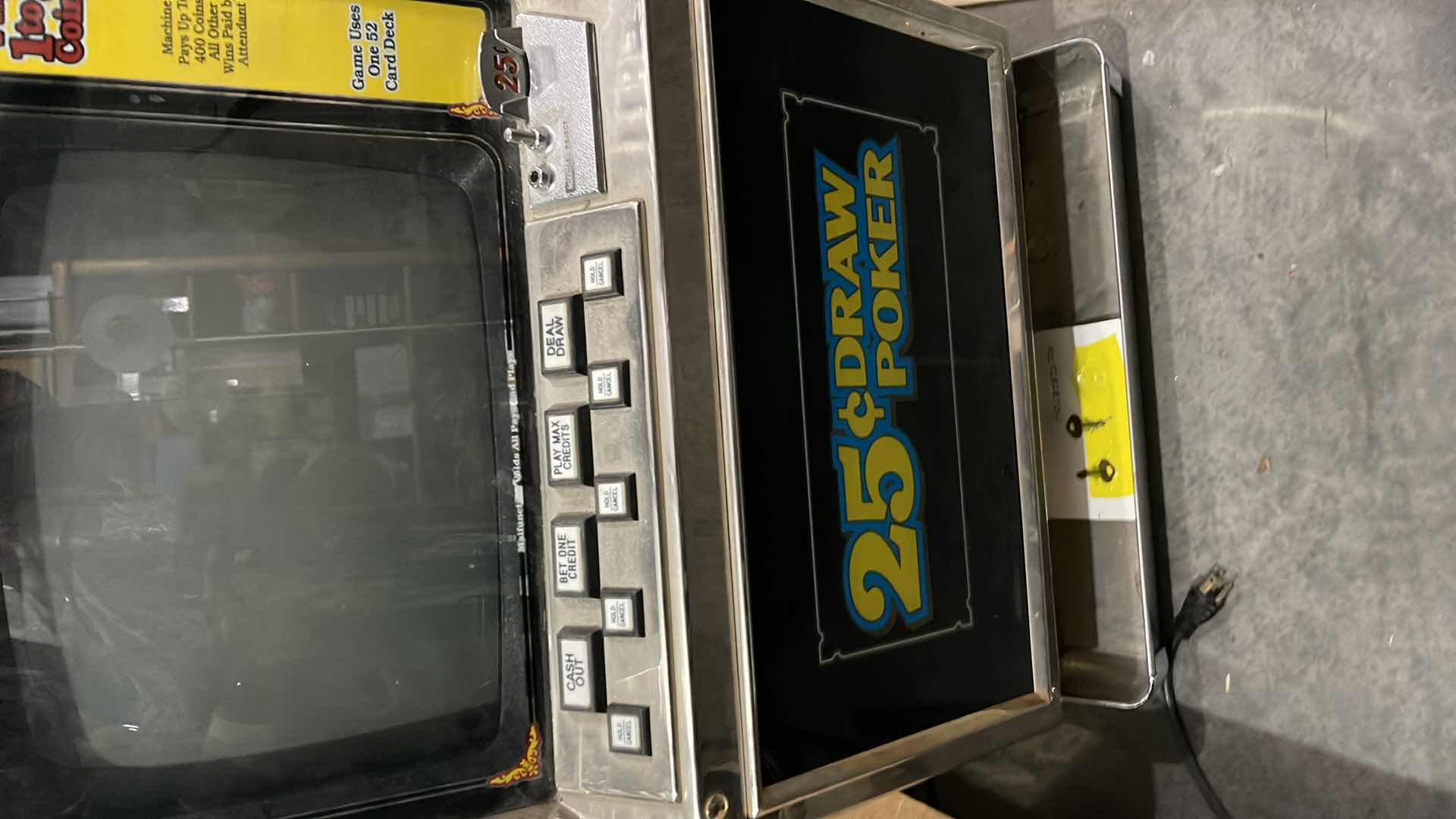 Photo 1 of VINTAGE 25 CENT DRAW POKER MACHINE.WITH KEY 
