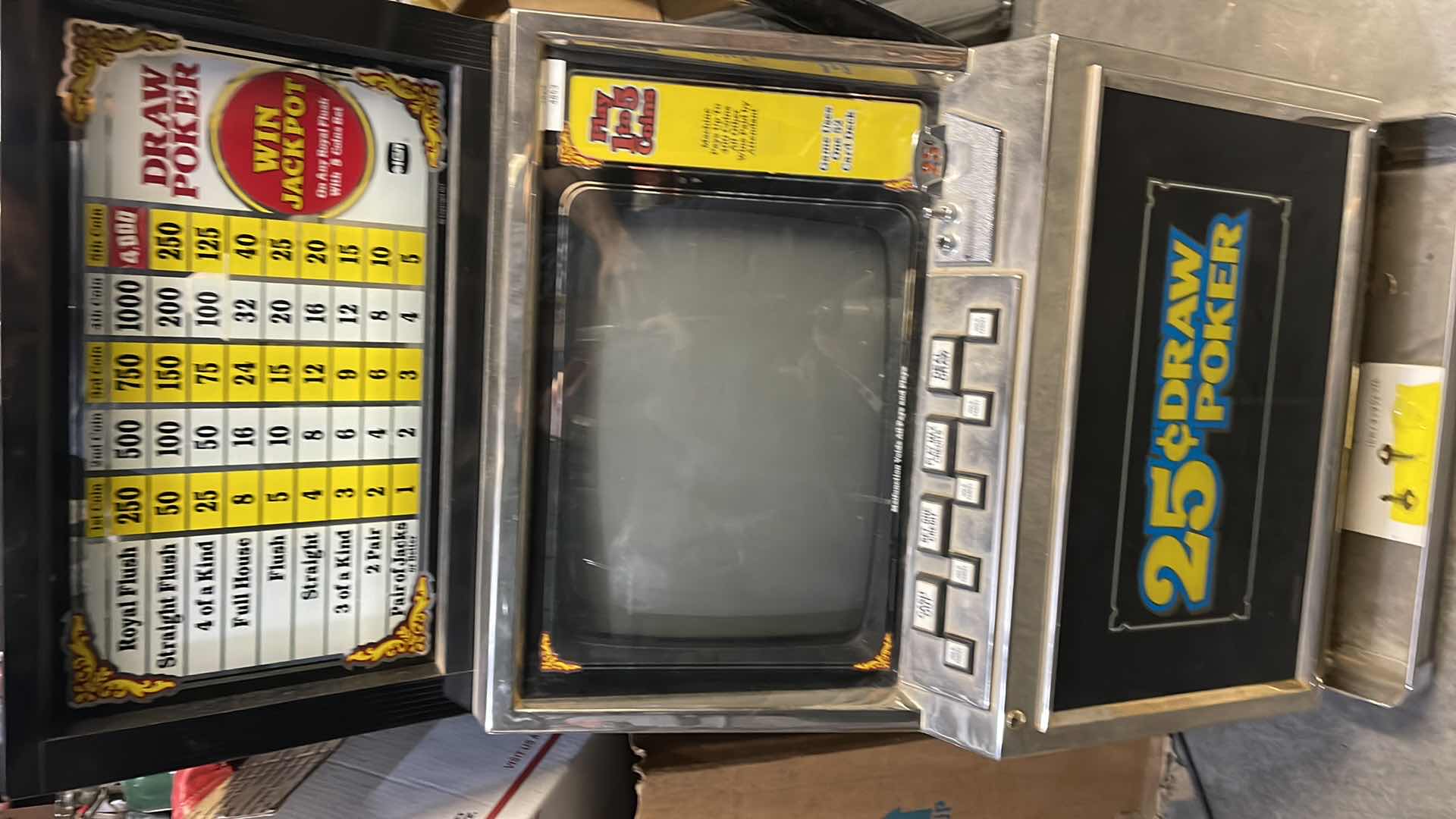 Photo 1 of VINTAGE 25 CENT DRAW POKER MACHINE.WITH KEY 