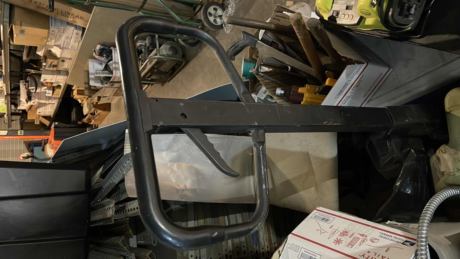 Photo 3 of CLARK FLOOR JACK 
MAX 2500KG