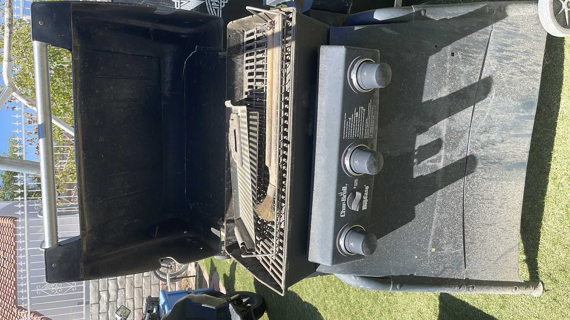 Photo 1 of CHAR-BROIL BBQ GRILL NO PROPANE TANK