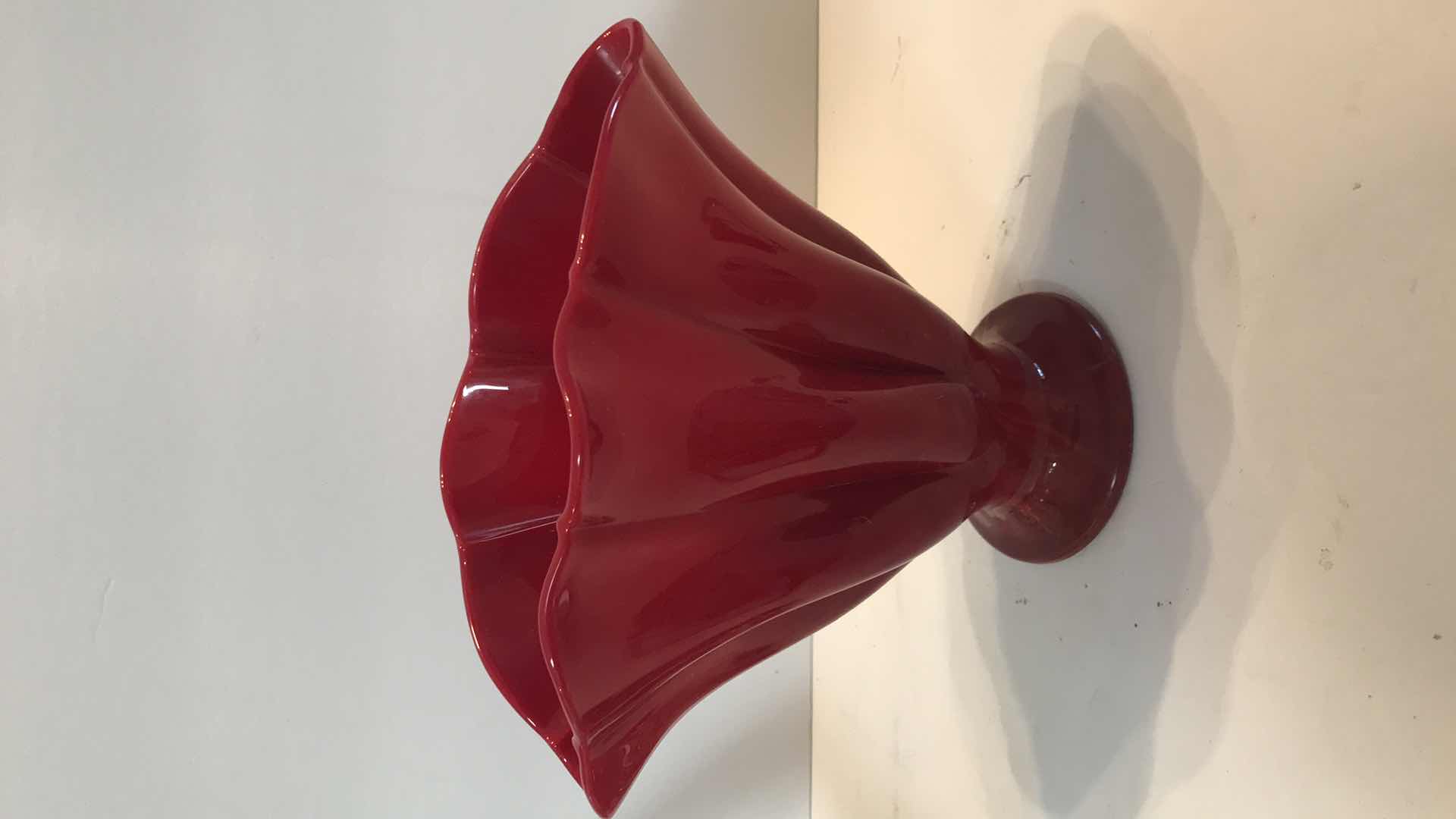 Photo 1 of FENTON MANDARIN RED ART GLASS LARGE FAN VASE H-7.5”