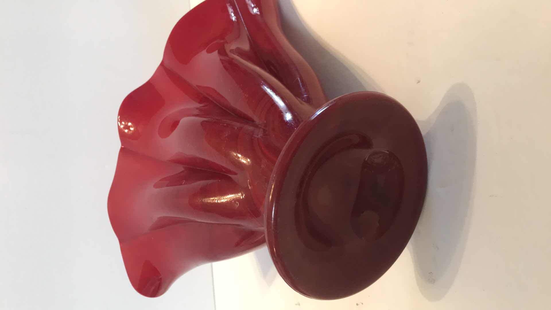 Photo 1 of FENTON MANDARIN RED ART GLASS LARGE FAN VASE H-7.5”