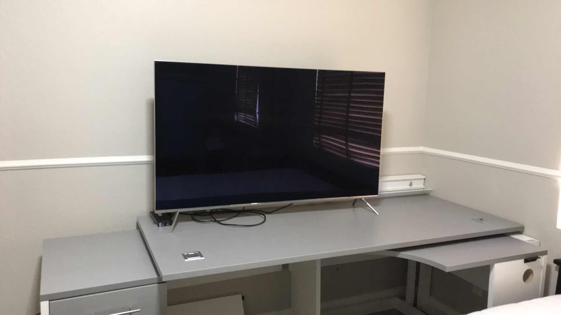 Photo 1 of SAMSUNG 55” FLAT SCREEN 4K TV 