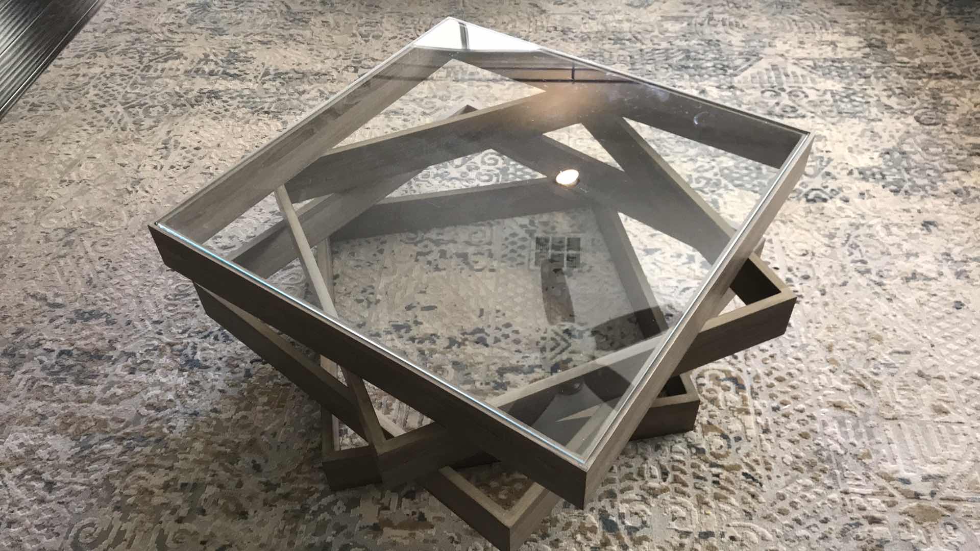 Photo 1 of SAFAVIEH HOME COLLECTION ANWEN MID-CENTURY GEOMETRIC LIGHT OAK AND BROWN WOOD COFFEE TABLE
33.5x33.5x16”