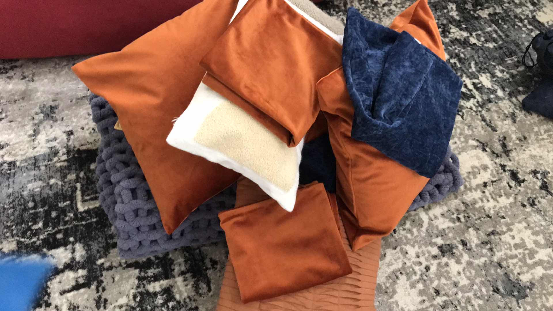 Photo 1 of ACCENT PILLOWS AND BLANKET 