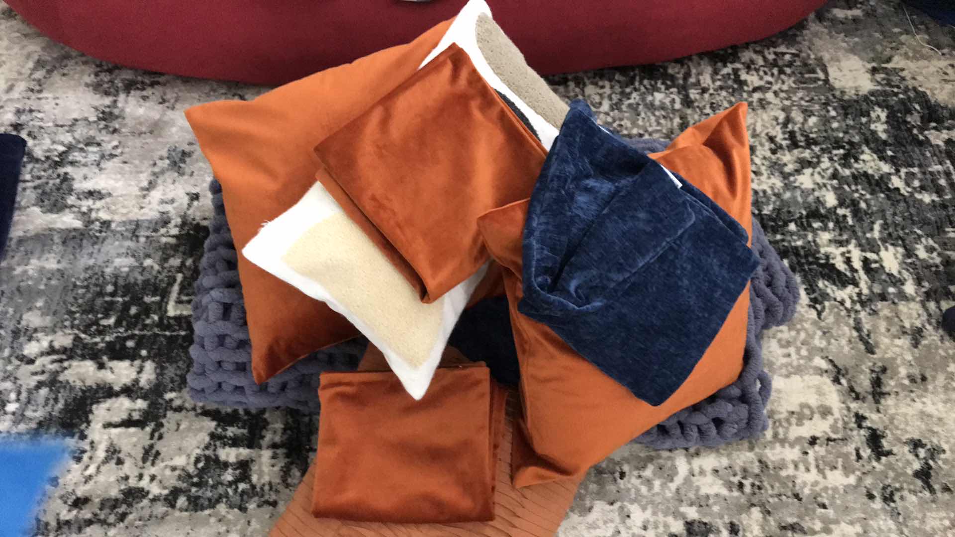 Photo 1 of ACCENT PILLOWS AND BLANKET 