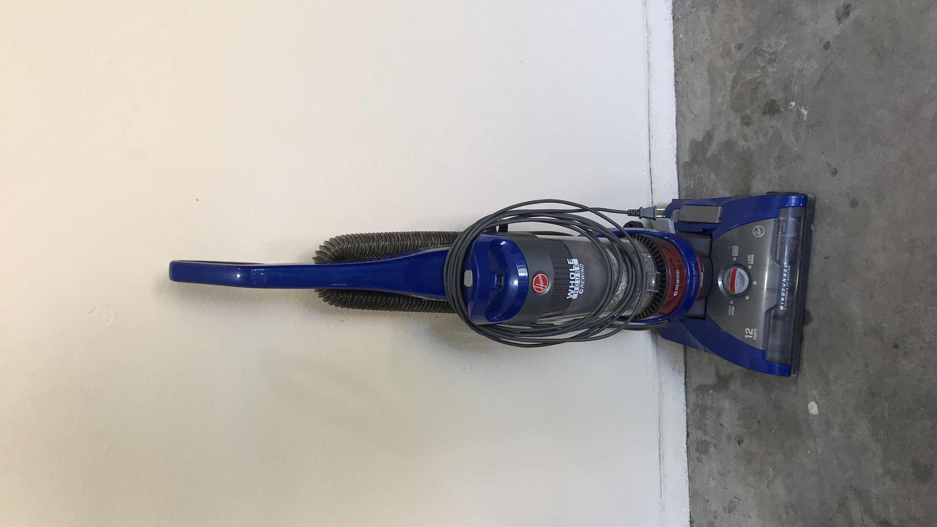 Photo 1 of HOOVER WINDTUNNEL 2 WHOLE HOUSE REWIND BAGLESS UPRIGHT VACUUM CLEANER