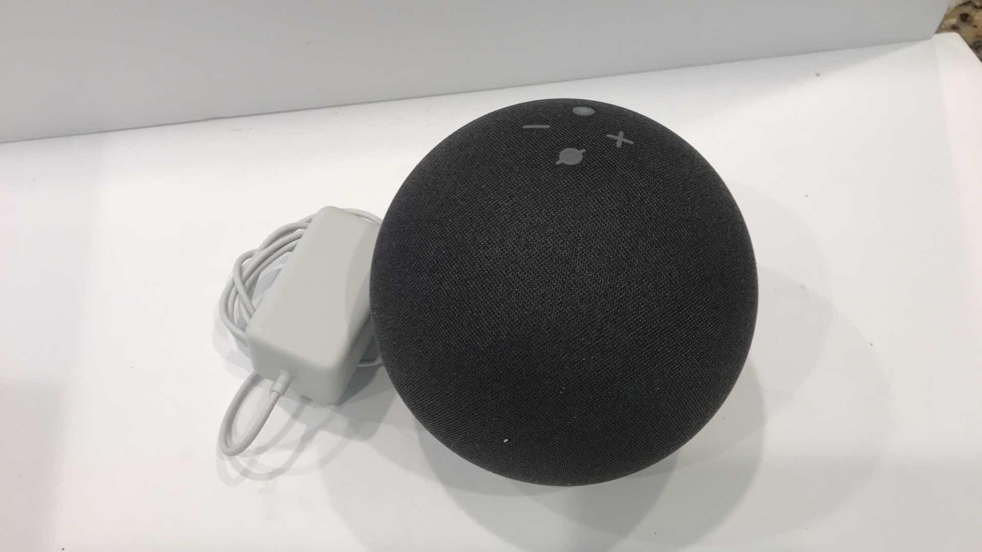 Photo 1 of AMAZON ECHO DOT 