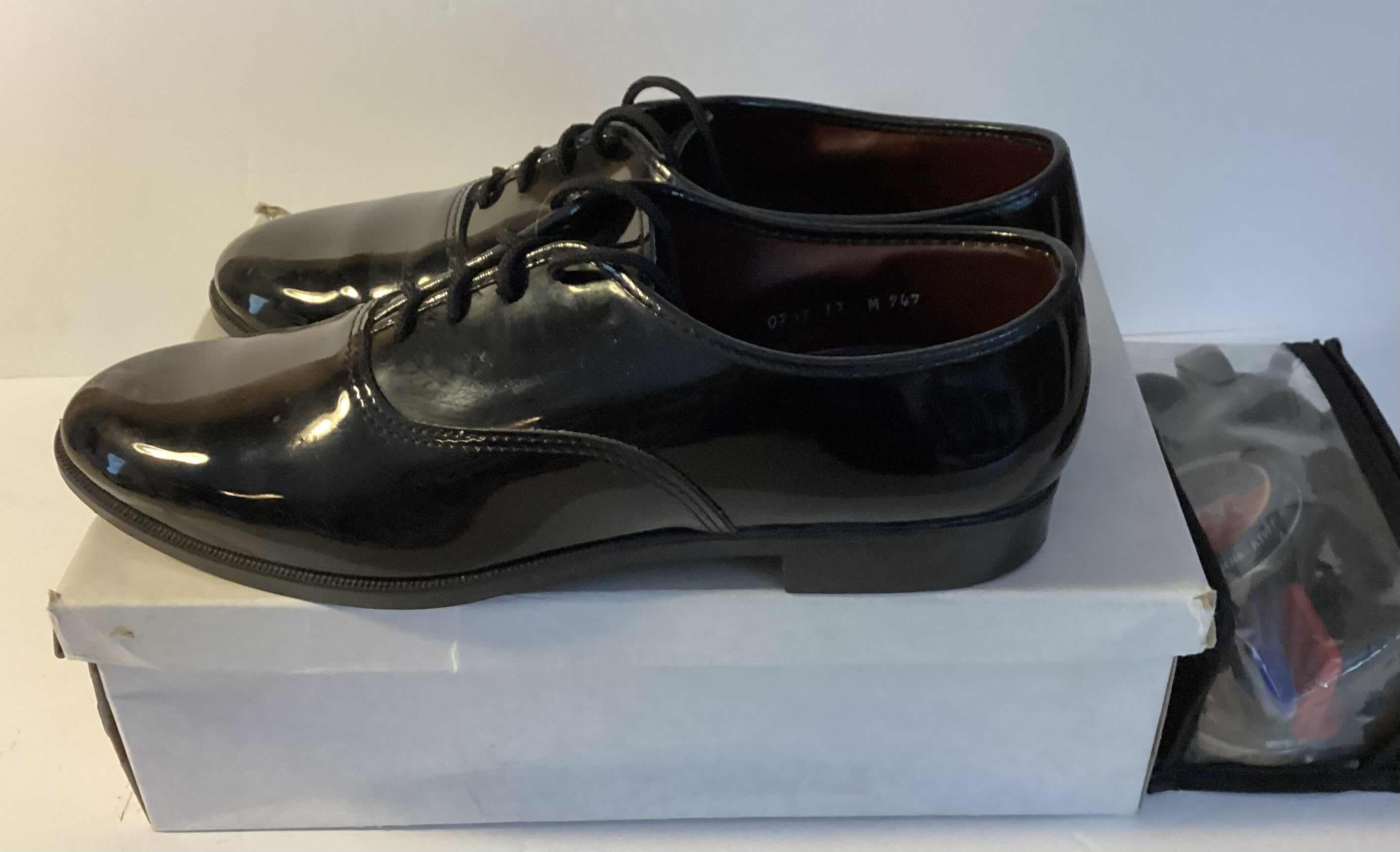 Photo 1 of GATEWAY FORMAL FOOTWEAR SIZE 12