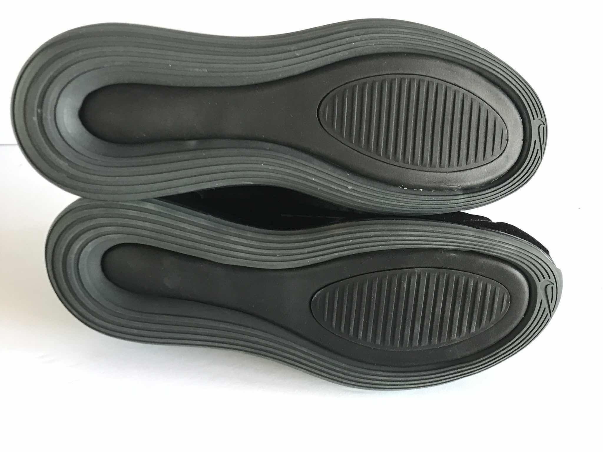 Photo 1 of NIB NIKE AIR MAX 720 BLACK ANTHRACITE SIZE 11