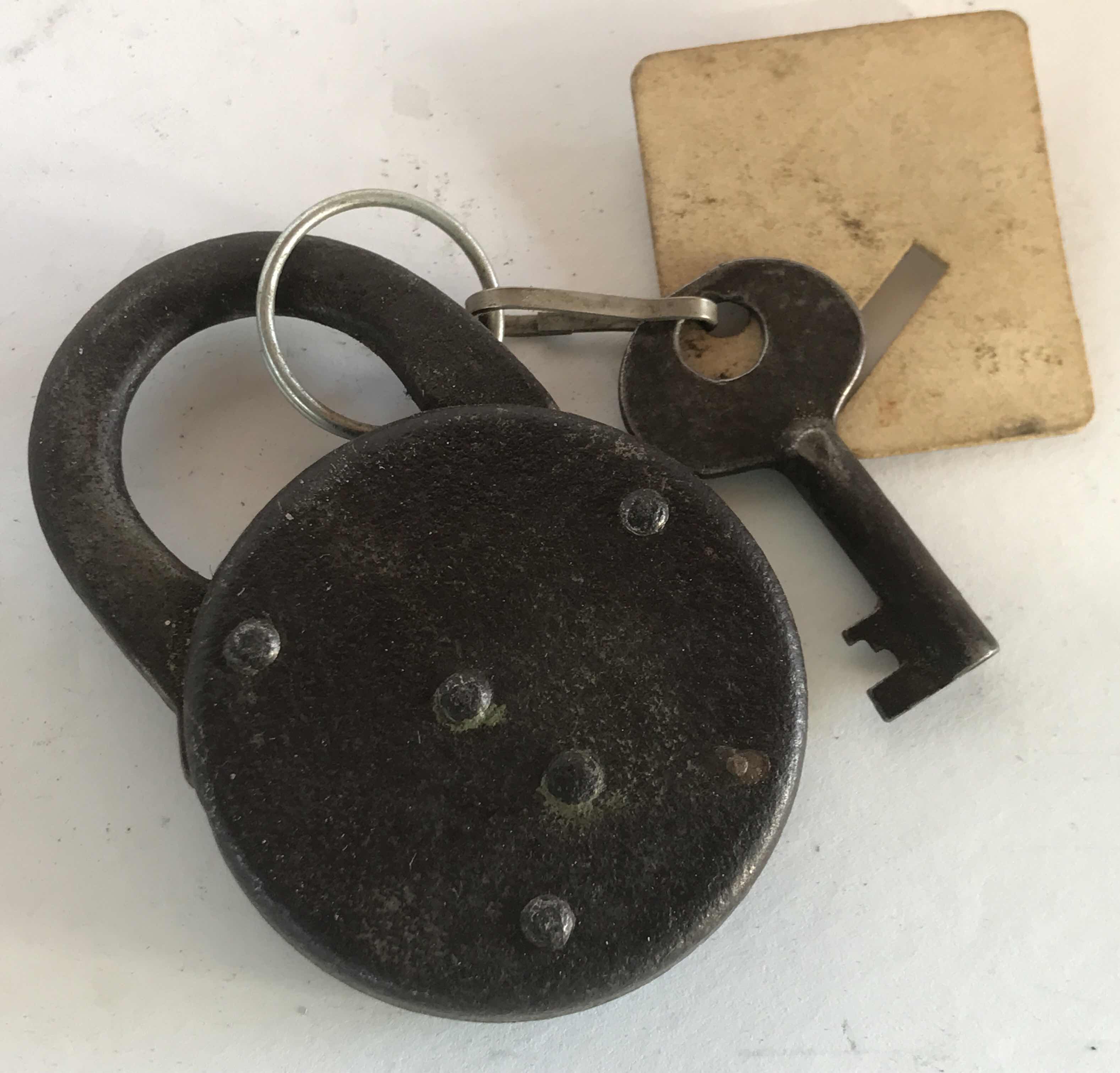 Photo 1 of ANTIQUE VALIANT LEVER PADLOCK W/ KEY