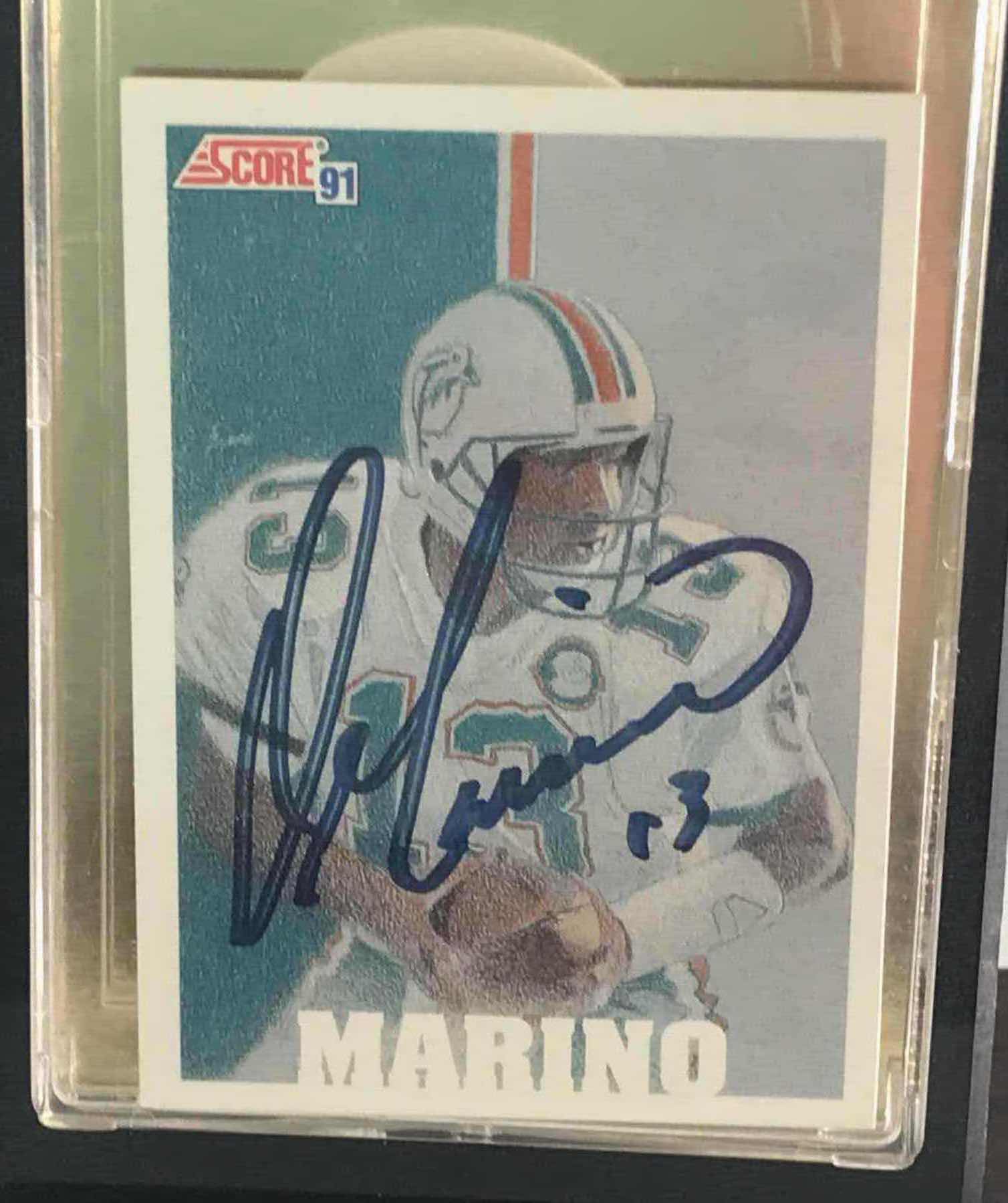 Photo 1 of SCORE 1991 SIGNED DAN MARINO FOOTBALL CARD