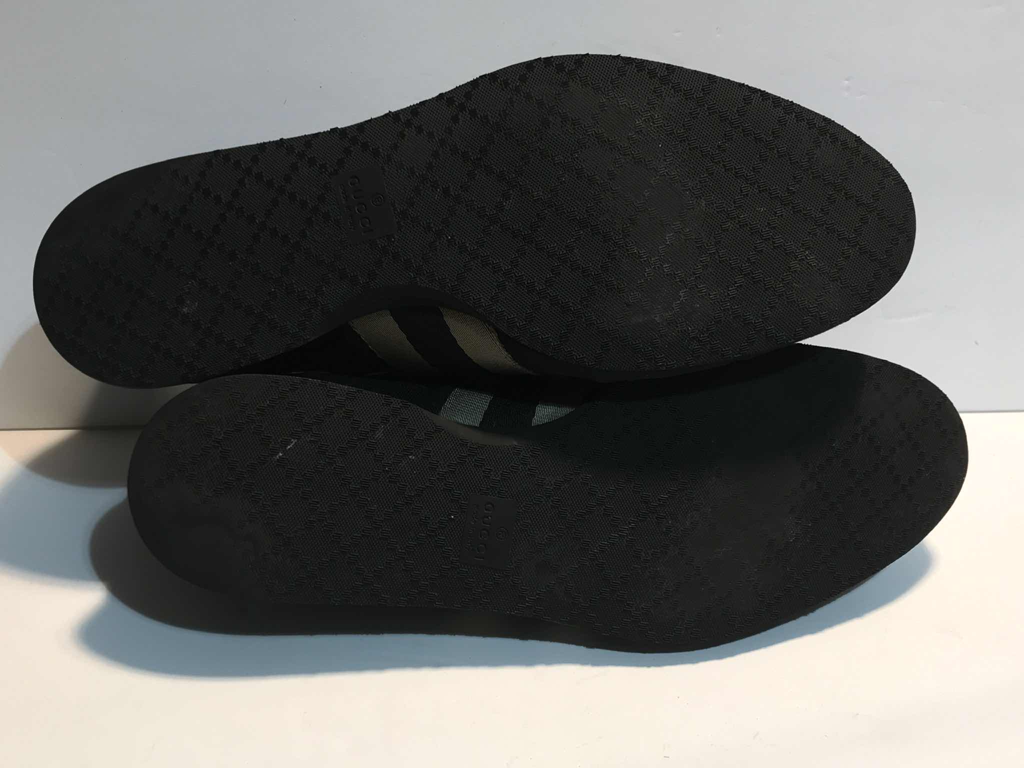 Photo 1 of SKECHERS MENS SNEAKERS SIZE 10.5