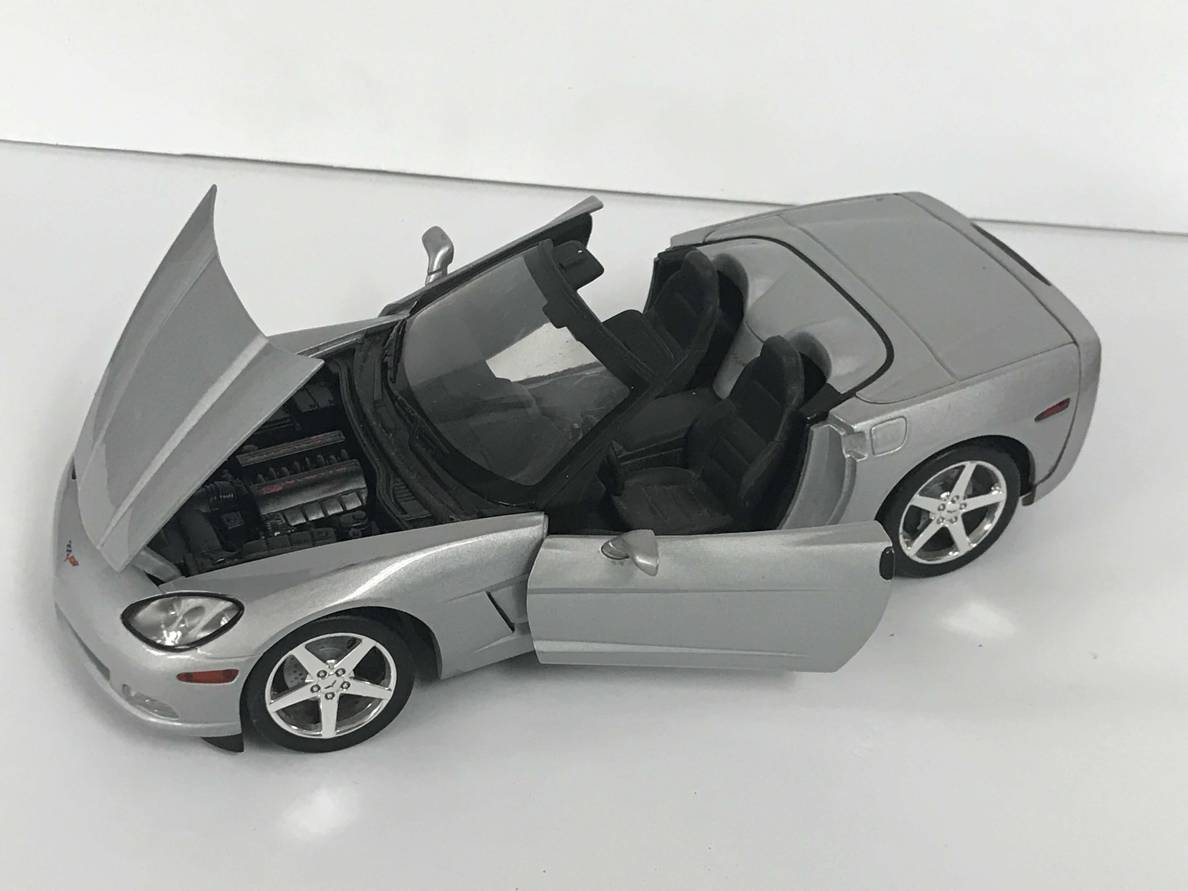 Photo 1 of CORVETTE C6 CHEVORLET 2004 AND 2005 CHEVORLET  SSR 15Th IN SERIES 2009