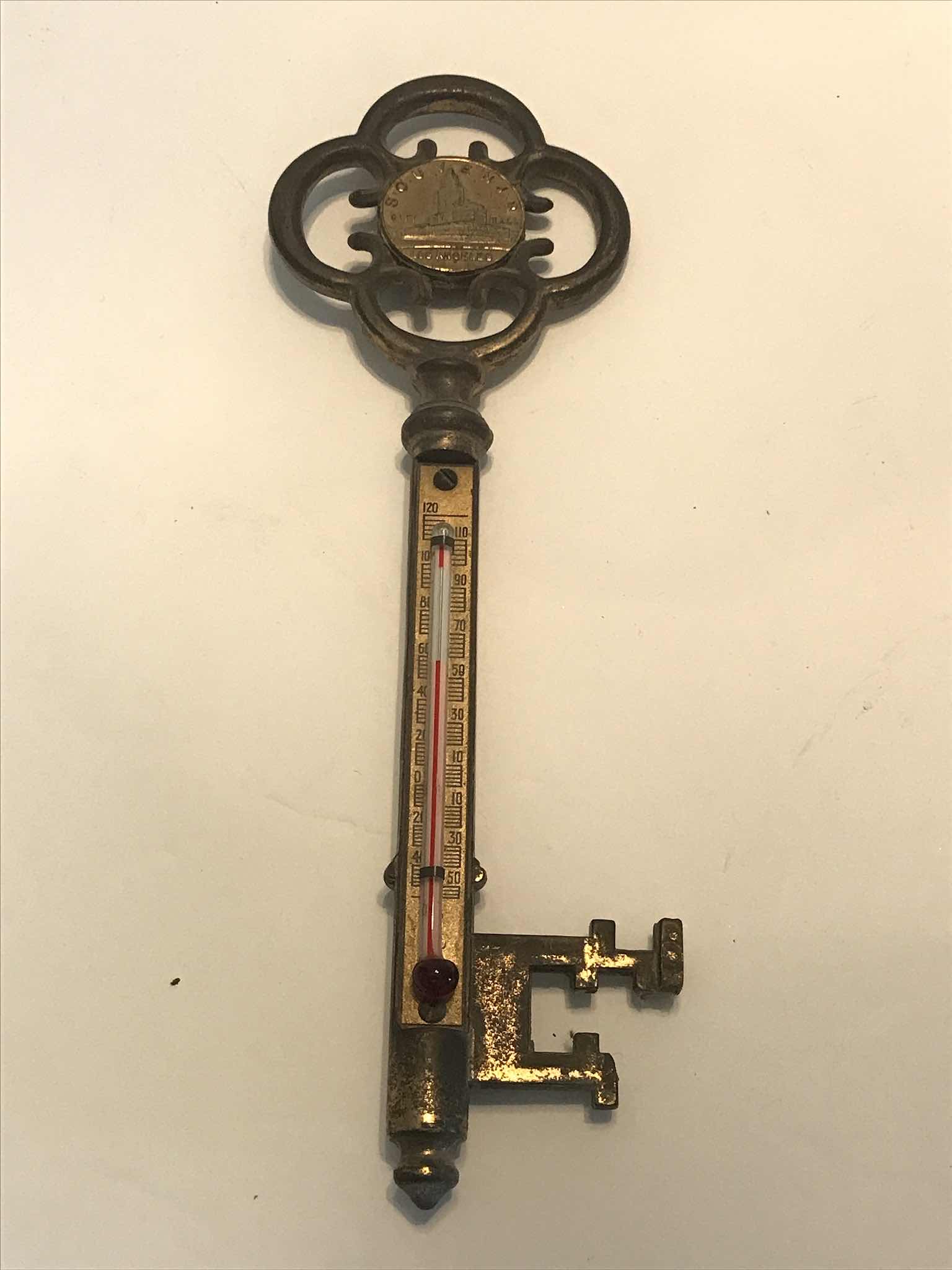 Photo 1 of VINTAGE KEY TO CITY OF LA SOUVENIR THERMOMETER