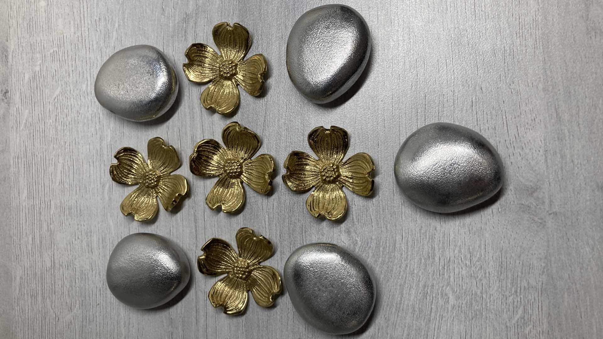 Photo 1 of MICHAEL ARAM DOGWOOD TIC TAC TOE W BRASS & ALUMINUM PIECES 9” X 9” H1”