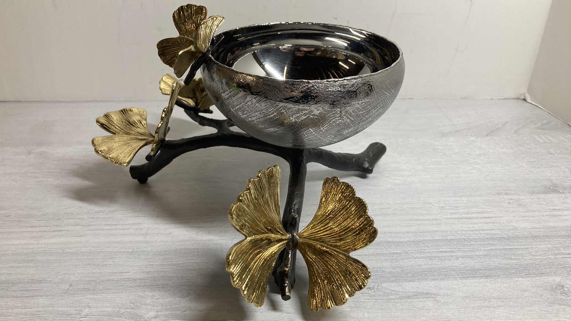 Photo 1 of MICHAEL ARAM BUTTERFLY GINKGO NUT DISH 10” X 8” H6”