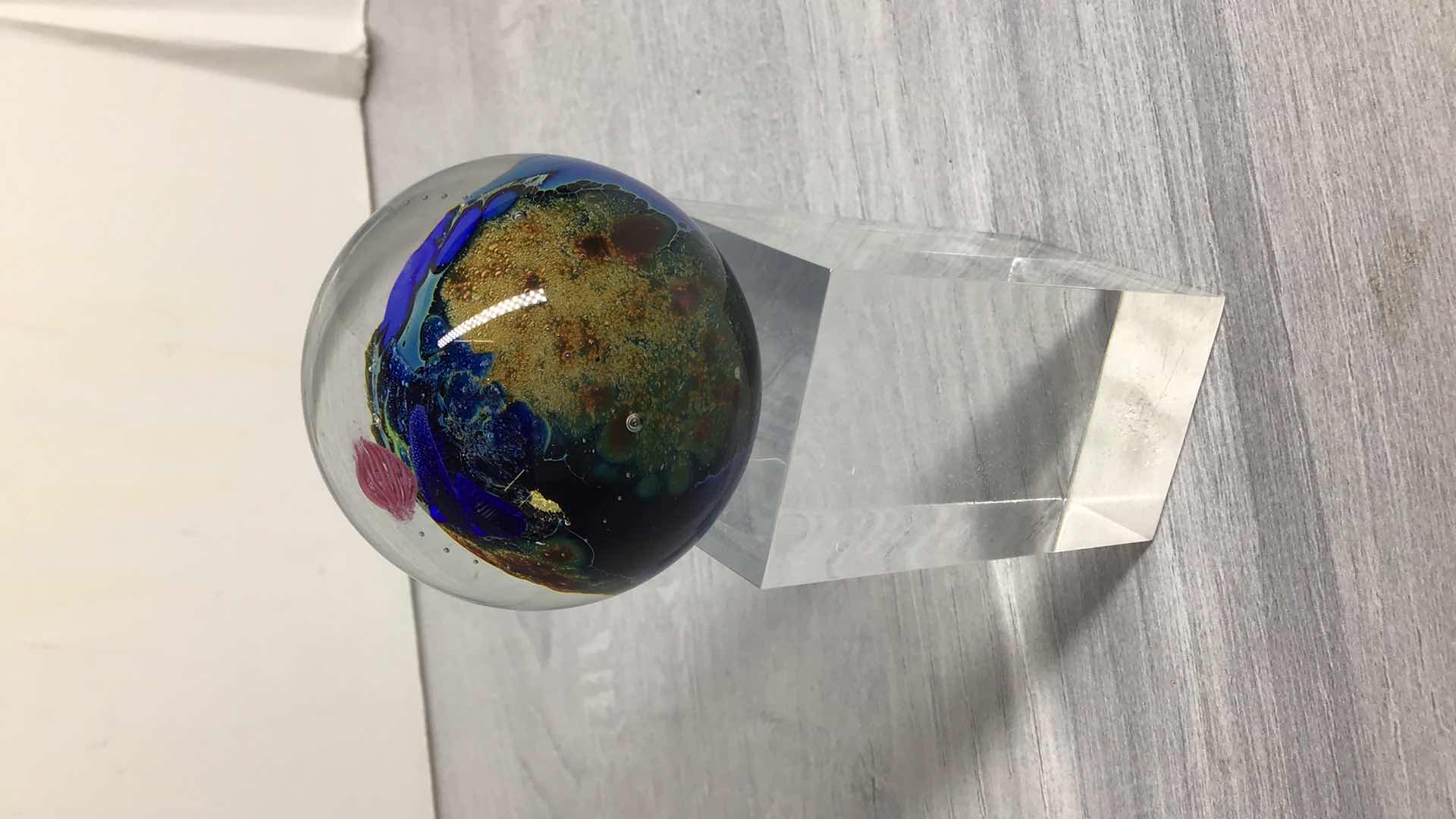Photo 1 of UNIQUE OCEAN THEMED BLOWN GLASS SPHERE 2" W STAND 