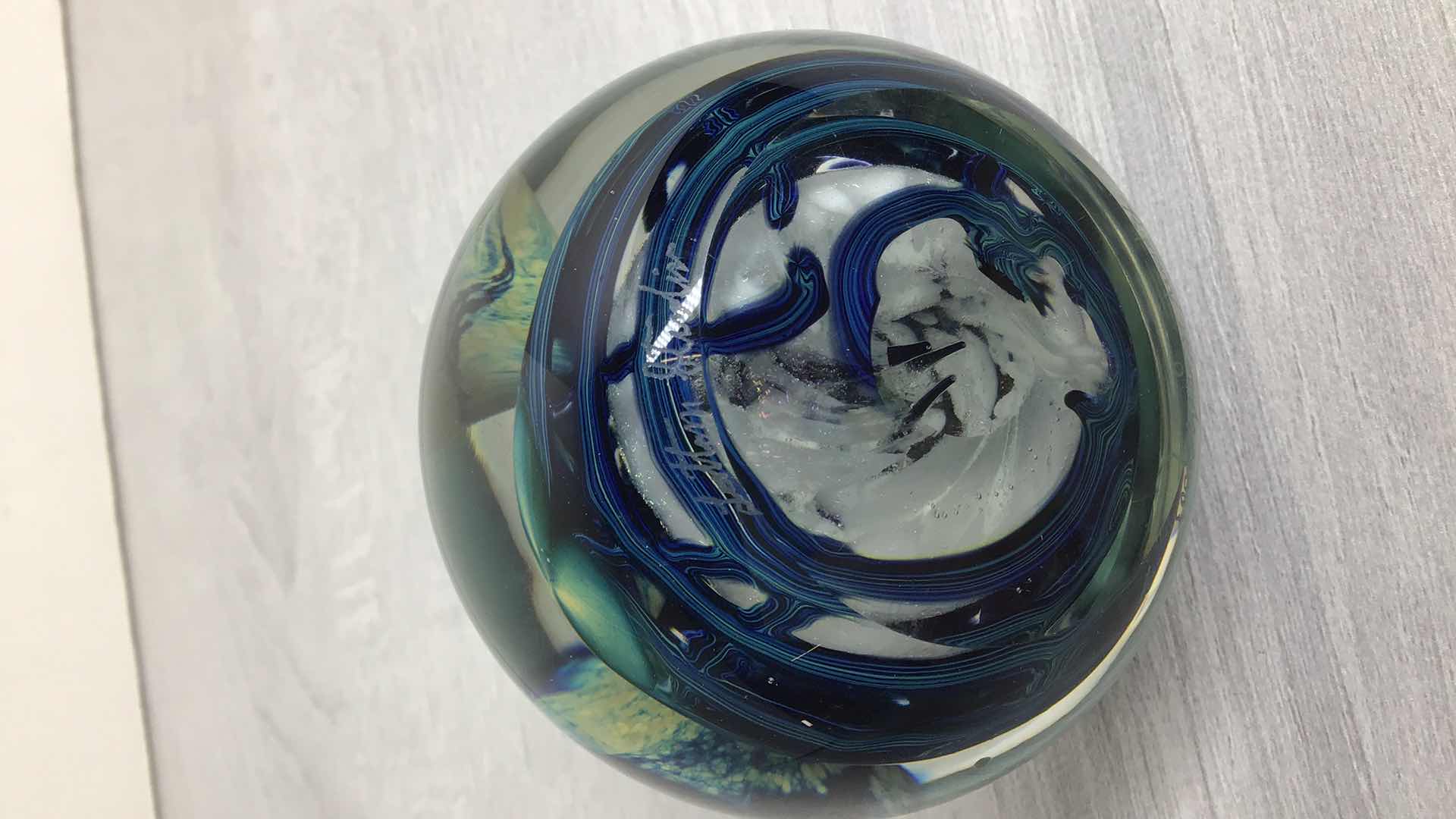 Photo 1 of 4 LEAF CLOVER BLOWN GLASS SPHERE ART SIGNED BY RYAN WOODS 2003 3” X 2.5”