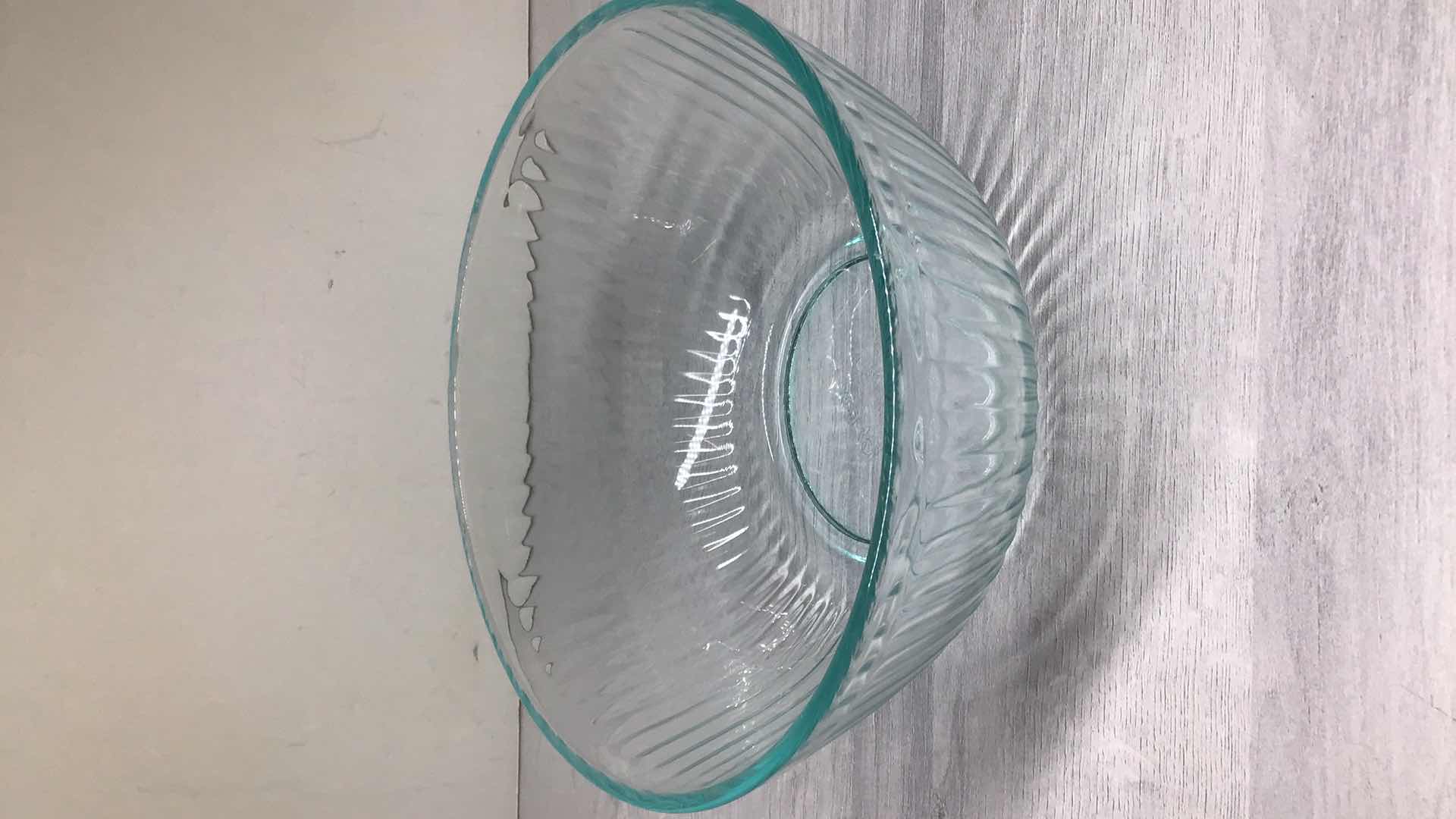 Photo 1 of PYREX 2.5L STORAGE/SERVING BOWL 7403-S