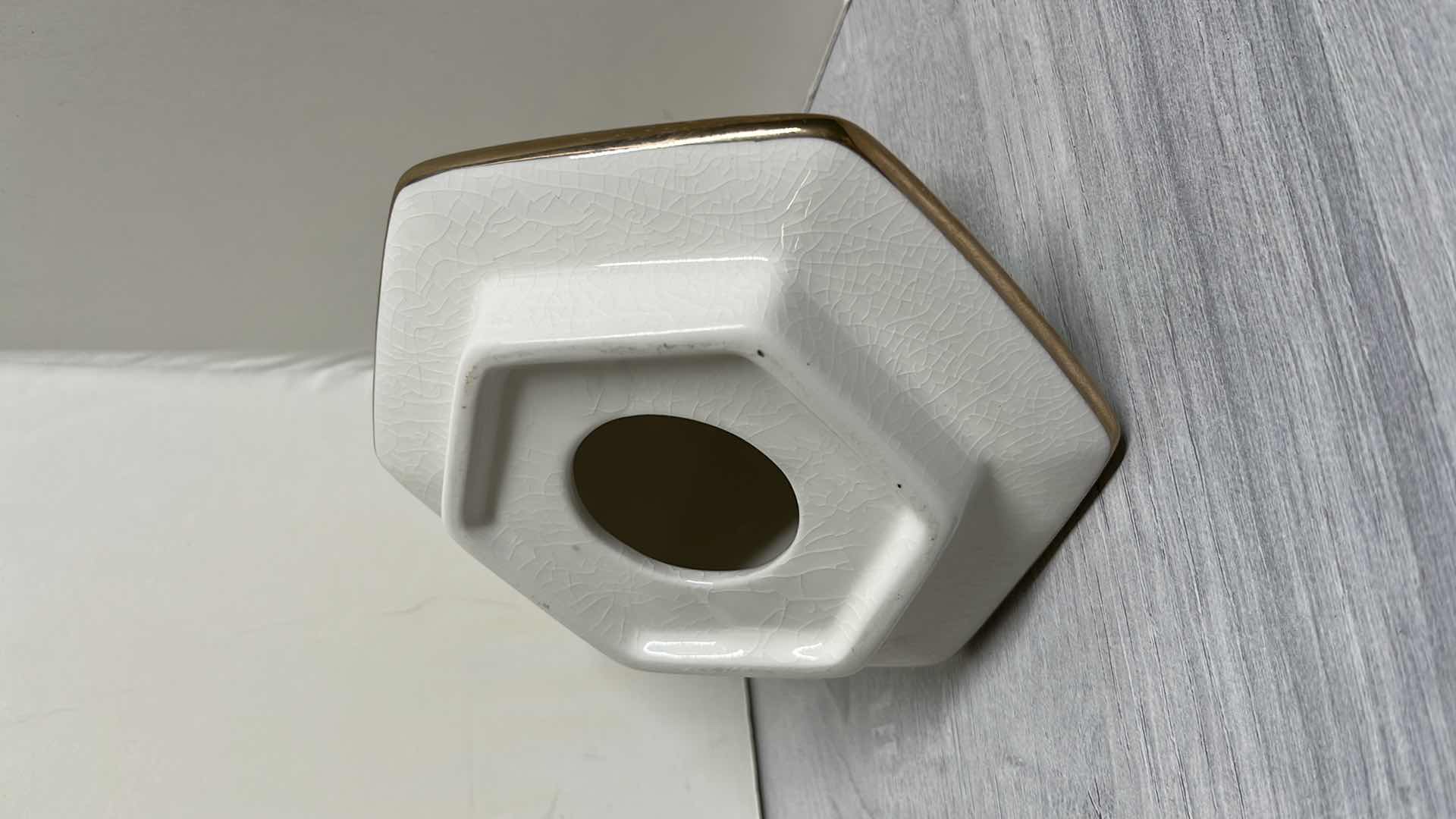 Photo 1 of PORT 68 WILLIAMSBURG MEDIUM PORTSMOUTH PINEAPPLE FLORAL PORCELAIN GOLD ACCENTED JAR 9" X 8” H16” #M99608