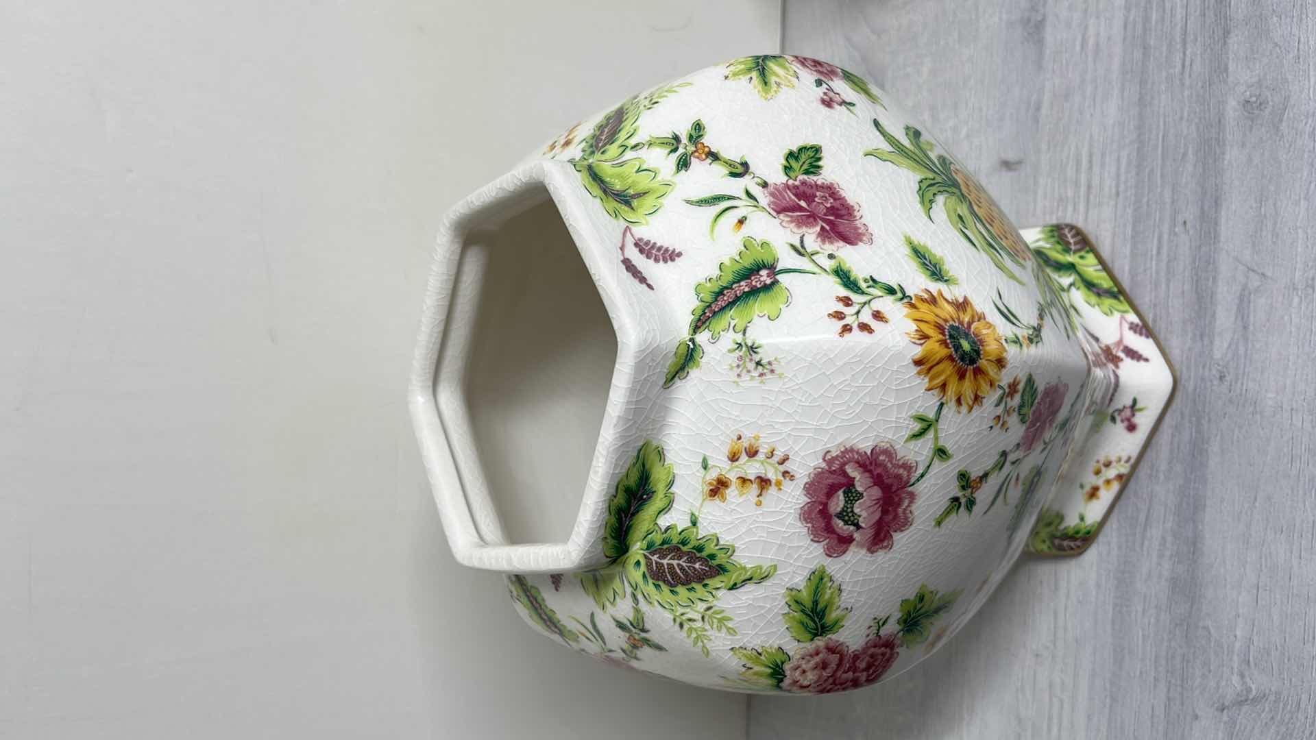 Photo 1 of PORT 68 WILLIAMSBURG MEDIUM PORTSMOUTH PINEAPPLE FLORAL PORCELAIN GOLD ACCENTED JAR 9" X 8” H16” #M99608