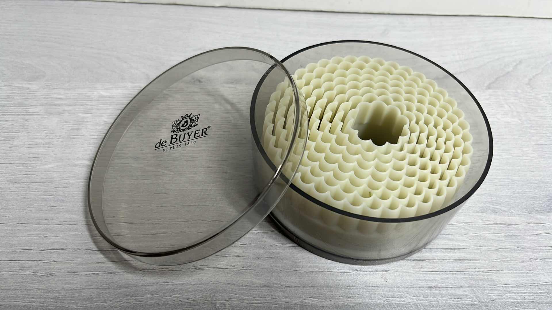 Photo 1 of DE BUYER ROUND 8 PC SET FLUTED CUTTERS