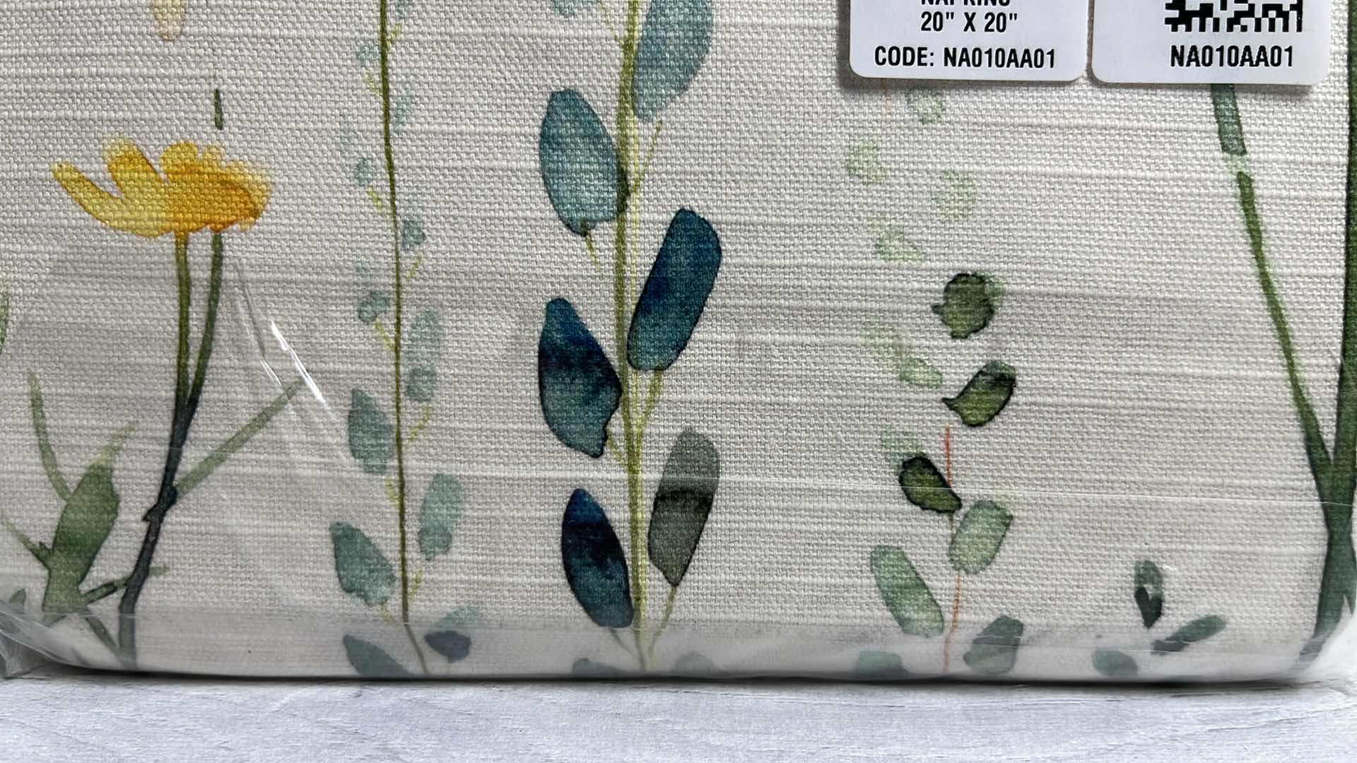 Photo 1 of NEW MAISON D’ HERMINE SET OF 4 BOTANICAL FRESH 100% COTTON CLOTH NAPKINS 20” X 20” #NA010AA01