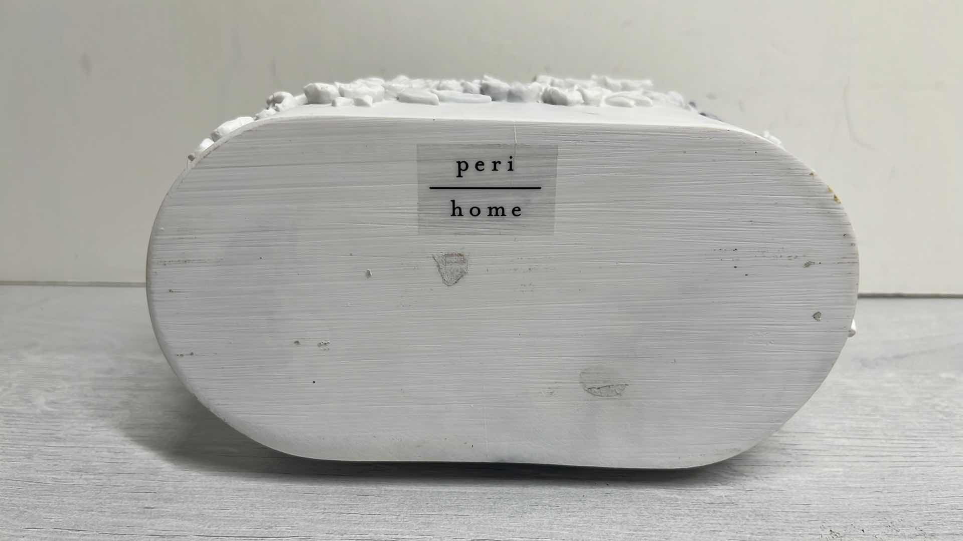 Photo 1 of PERI HOME FLORAL MARBLE STYLE BATHROOM DECOR 3.75” X 7” H4.75”