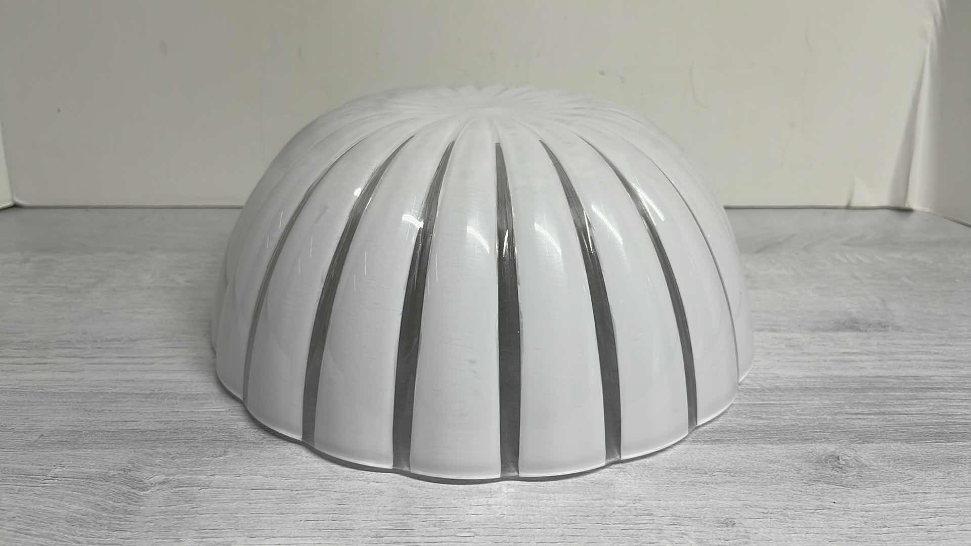 Photo 1 of GUZZINI GRACE CLEAR/WHITE 10” BOWL