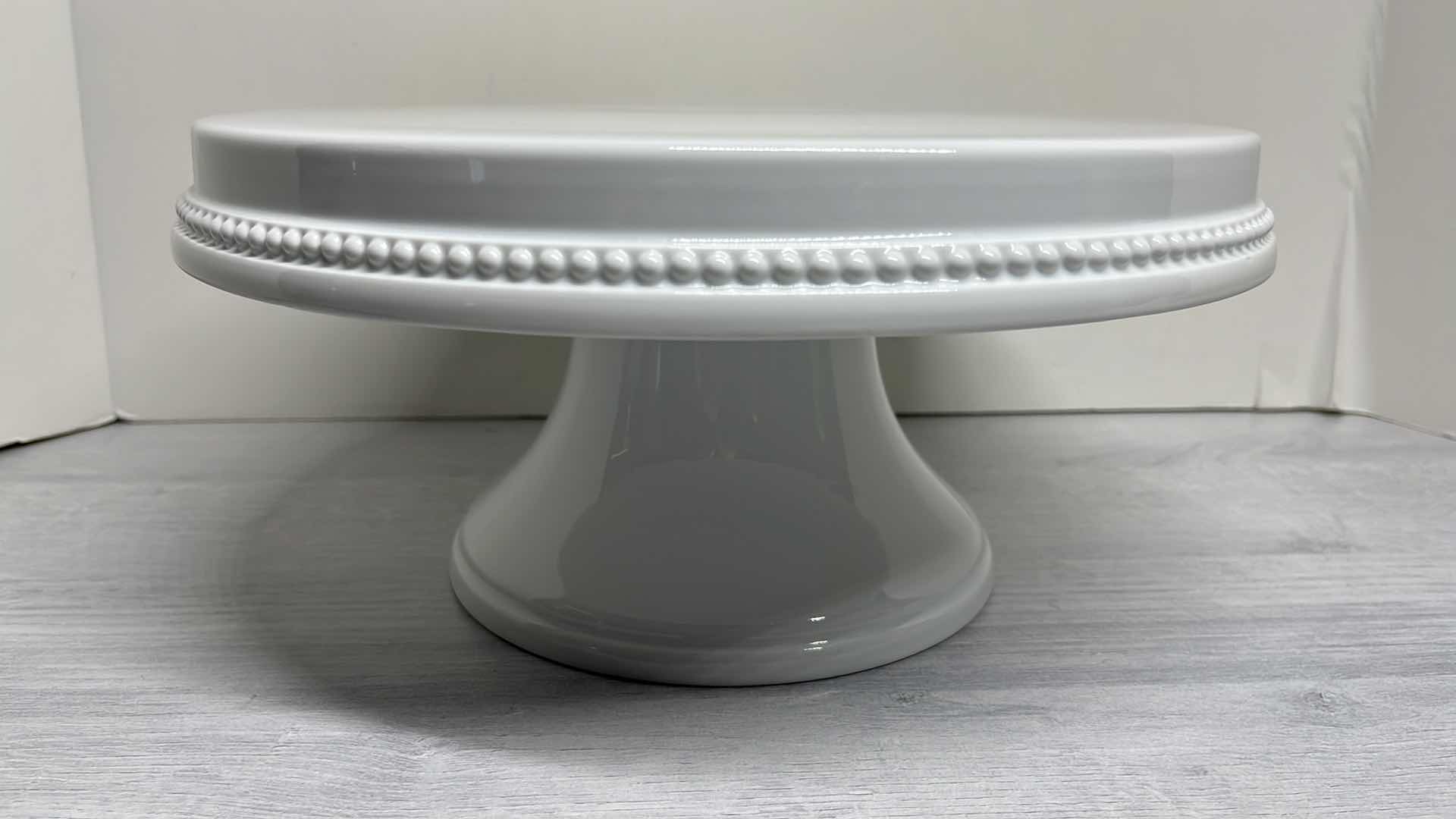Photo 1 of THRESHOLD PORCELAIN CAKE STAND 12.25” X 6”