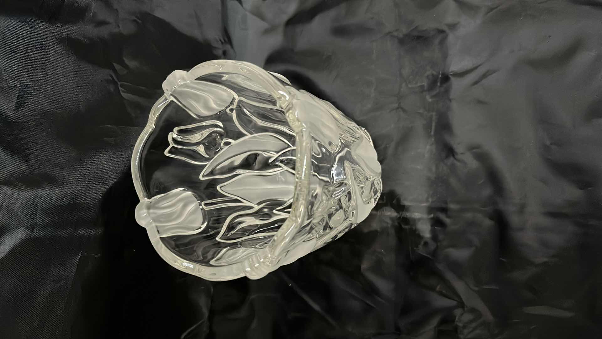 Photo 1 of MIKASA TULIP SATIN FROSTED EMBOSSED GLASS VASE 4.75” X 8”