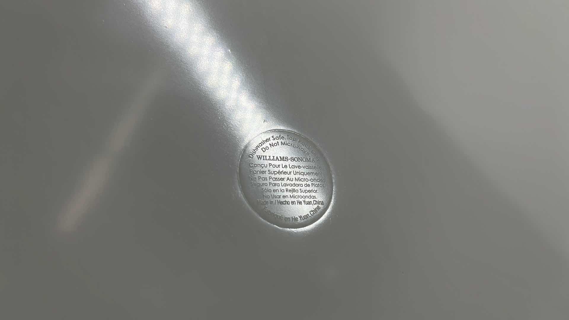 Photo 1 of WILLIAMS SONOMA SICILY OUTDOOR MELAMINE SERVING TRAY 14.25” X 19.25” H1.75”


Sicily Outdoor Melamine Serving Tray