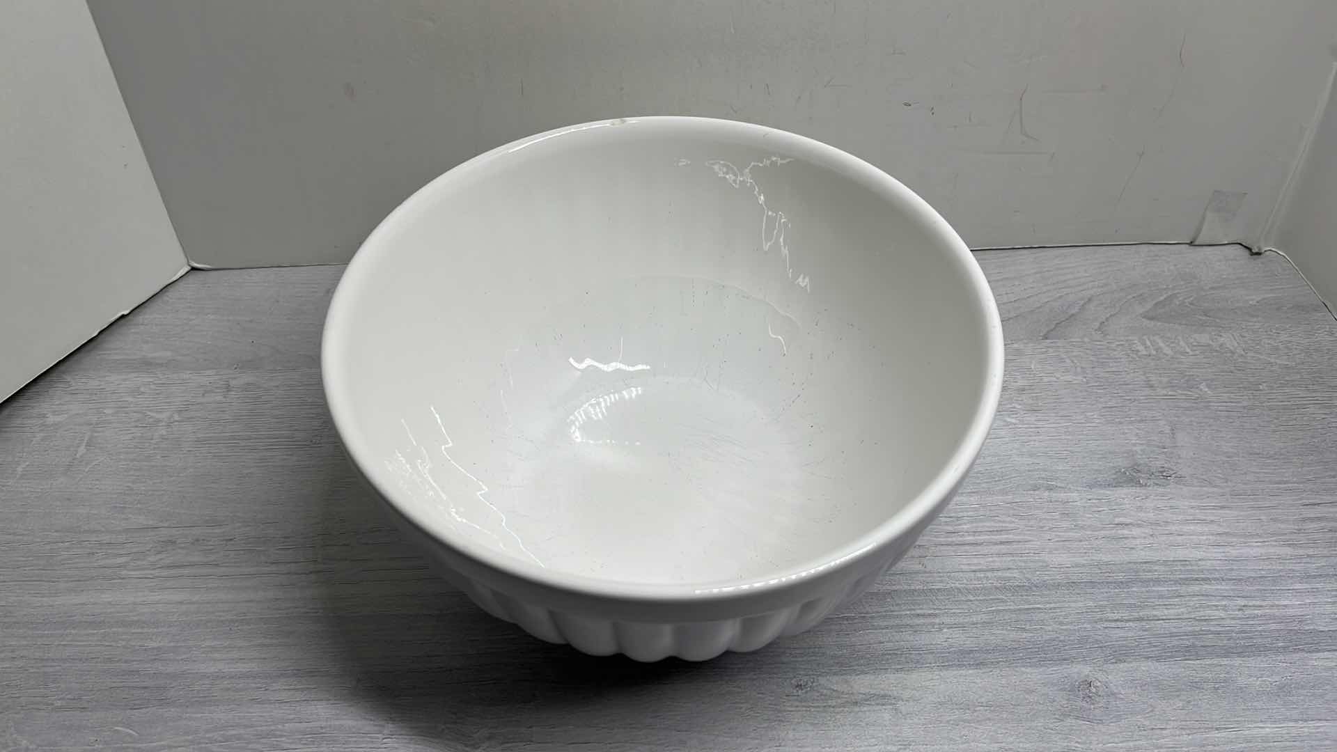 Photo 1 of R HOME MEDIUM WHITE IRONSTONE SCALLOPED SALAD/MIXING BOWL, MADE IN PORTUGAL 9.75” x9.75” H4.75”