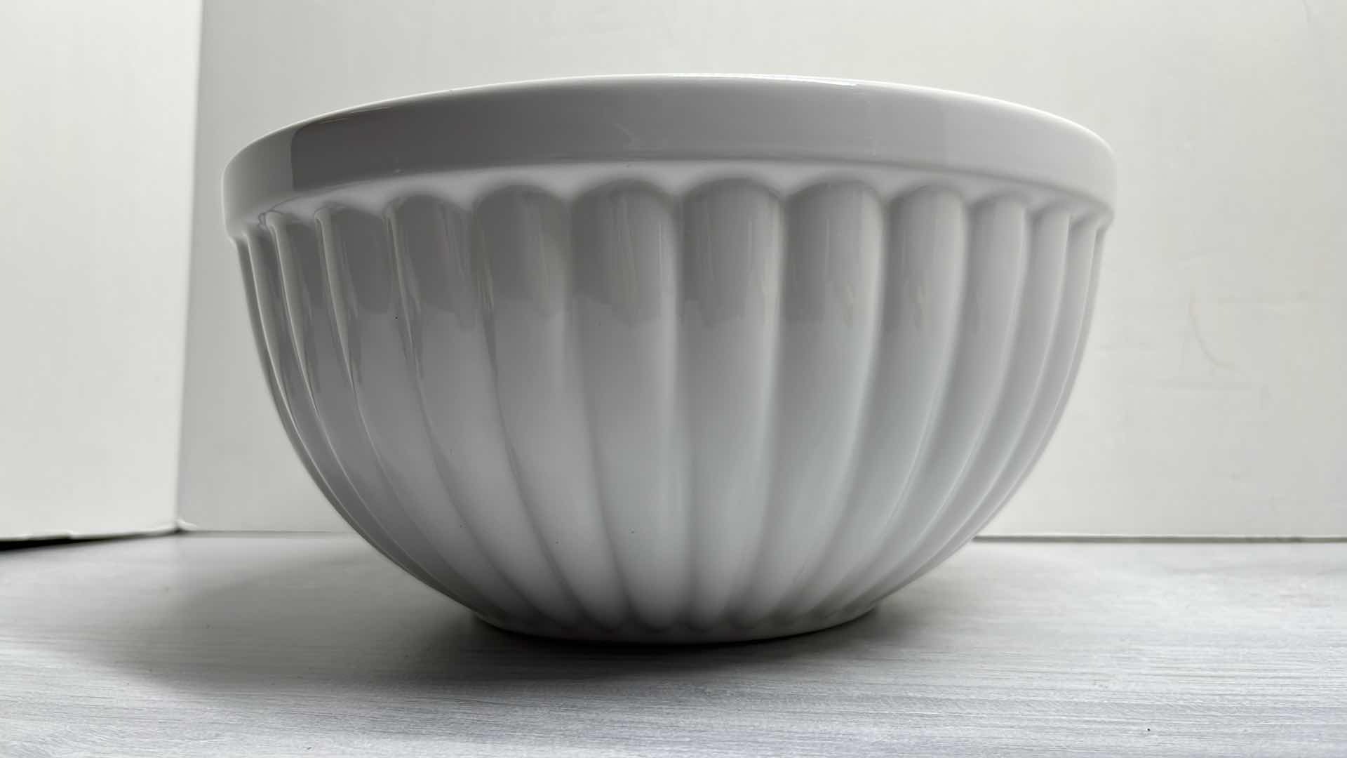 Photo 1 of R HOME MEDIUM WHITE IRONSTONE SCALLOPED SALAD/MIXING BOWL, MADE IN PORTUGAL 9.75” x9.75” H4.75”