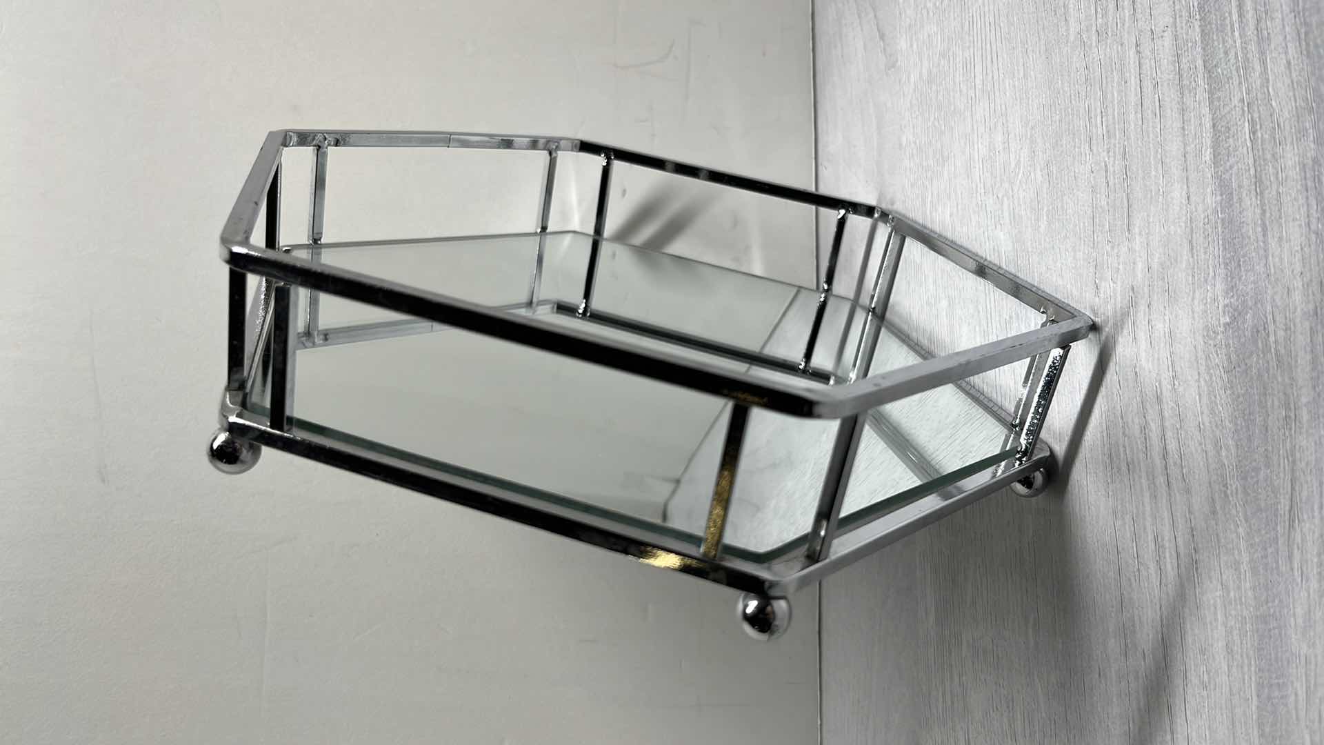 Photo 1 of ROBELY SILVER FINISH HEXAGON MIRRORED VANITY TRAY 9” X 10.25” H2.25”