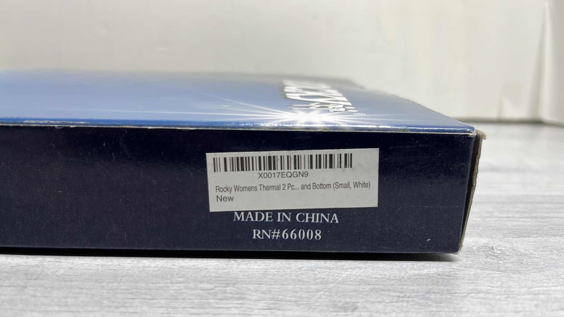 Photo 1 of NEW ROCKY LADIES FLEECE 2 PC TOP/BOTTOM THERMAL SET IN WHITE/SMALL