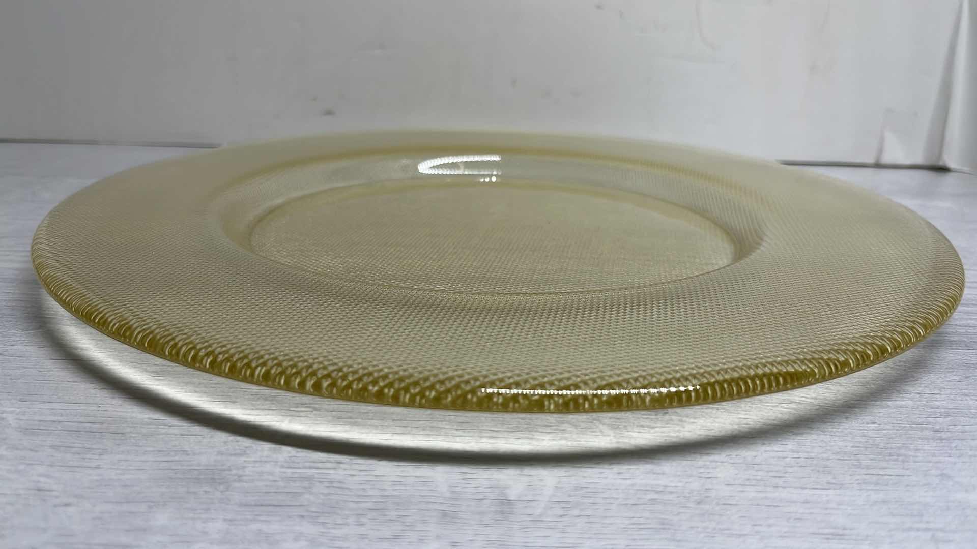 Photo 1 of PRATO DE VIDRO ATLANTIS/VISTA ALEGRE AMBER 12.75” CHARGER PLATES (6)