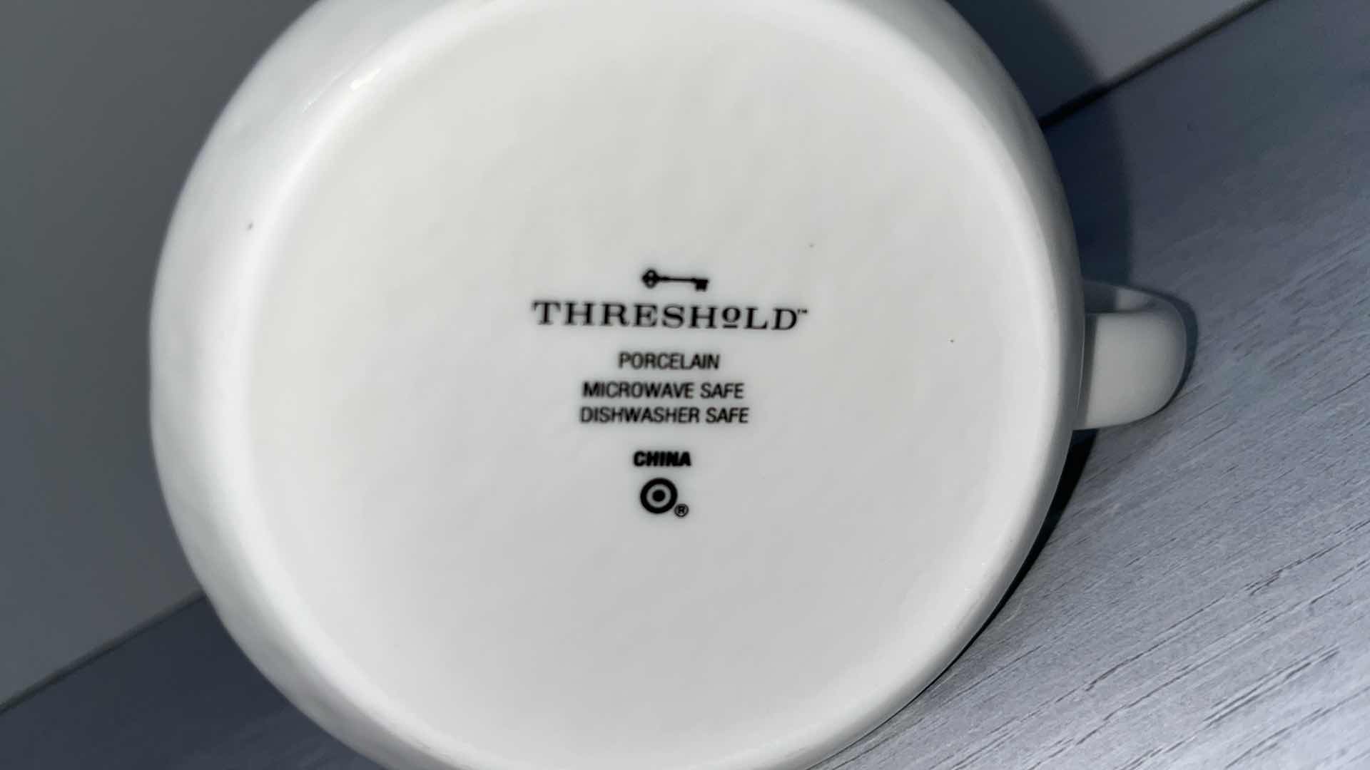 Photo 1 of THRESHOLD PORCELAIN MOTHER’S DAY 15oz COFFEE MUG 4” X 3.5”