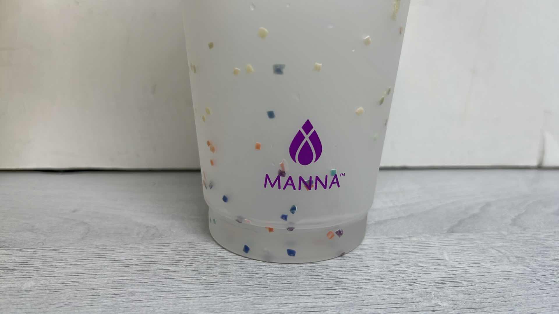 Photo 1 of MANNA COLOR CHANGING PLASTIC 24oz TUMBLERS (11)