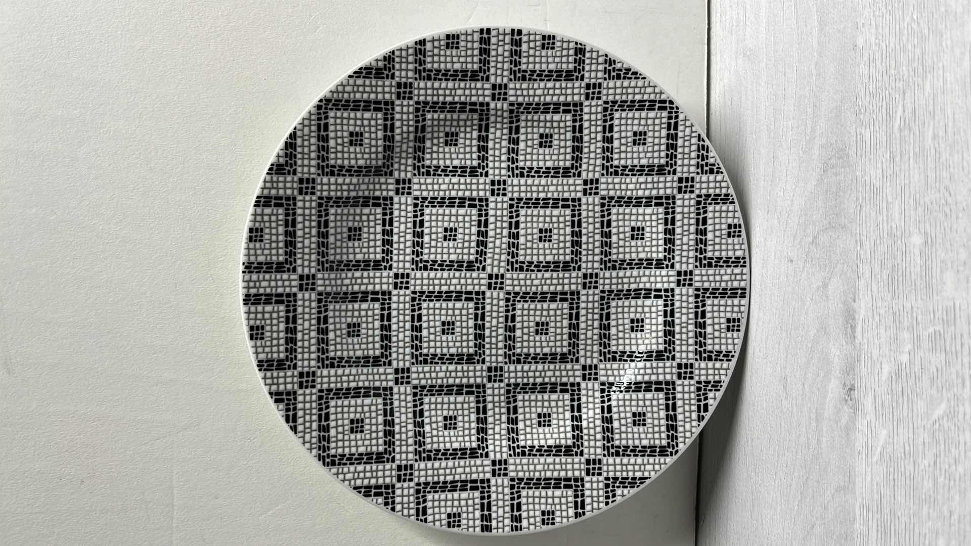 Photo 1 of VISTA ALEGRE CALCADA PORTUGUESA BY MANUELA MEDEIROS PORCELAIN DESSERT PLATES 8.25” (4)