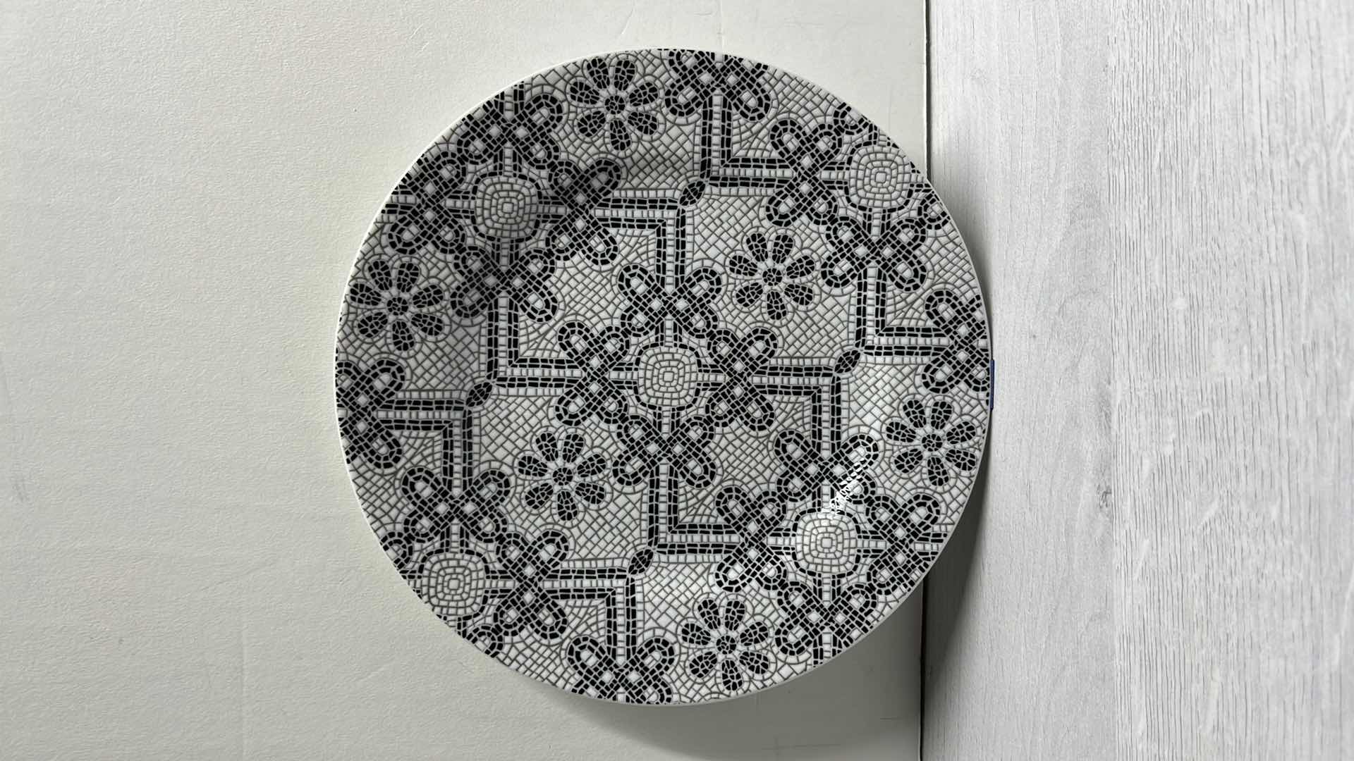Photo 1 of VISTA ALEGRE CALCADA PORTUGUESA BY MANUELA MEDEIROS PORCELAIN DESSERT PLATES 8.25” (4)