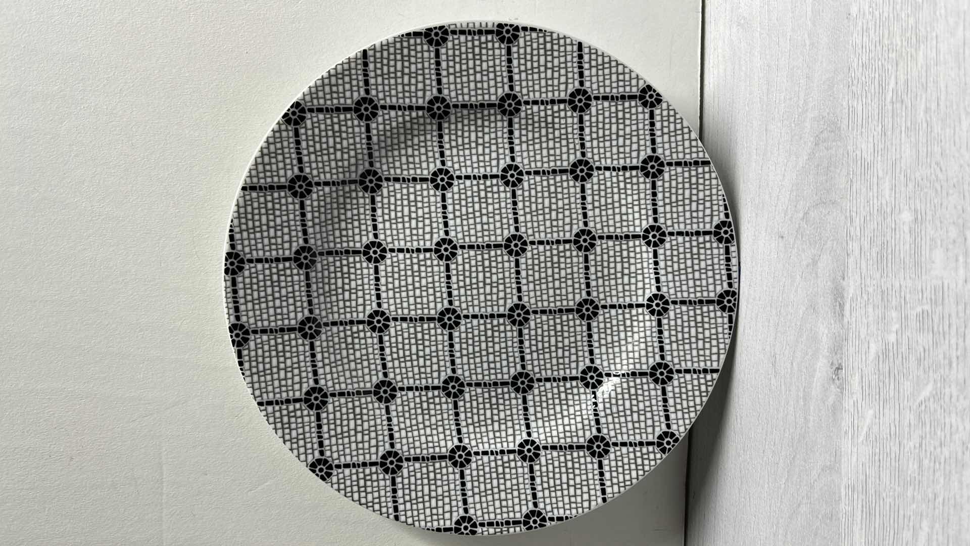 Photo 1 of VISTA ALEGRE CALCADA PORTUGUESA BY MANUELA MEDEIROS PORCELAIN DESSERT PLATES 8.25” (4)