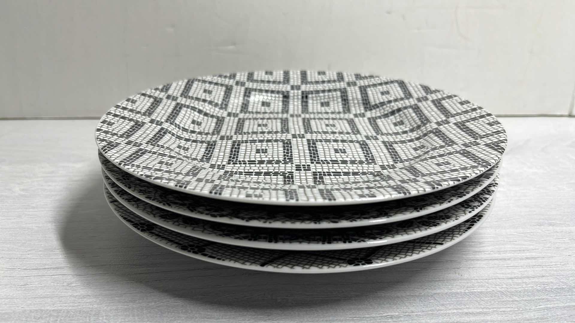 Photo 1 of VISTA ALEGRE CALCADA PORTUGUESA BY MANUELA MEDEIROS PORCELAIN DESSERT PLATES 8.25” (4)