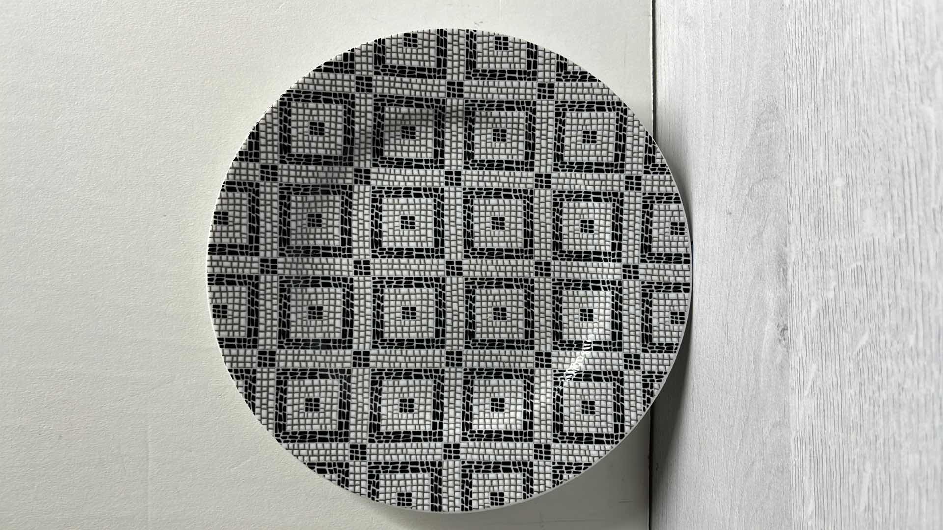 Photo 1 of VISTA ALEGRE CALCADA PORTUGUESA BY MANUELA MEDEIROS PORCELAIN DESSERT PLATES 8.25” (4)