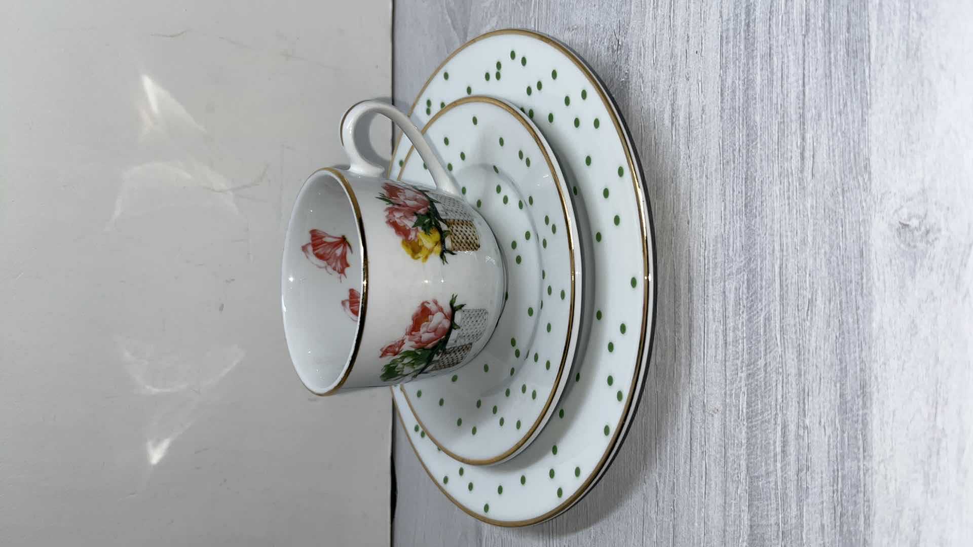 Photo 1 of TANIA BULHOES 2020 MOTHER’S DAY EDITION OF THE PERGOLA COLLECTION SET OF 8 W ORIGINAL GIFT BOX (24 PCS)